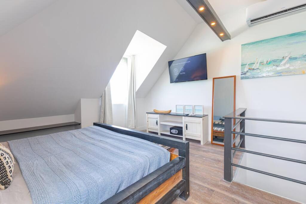 Harbour Mews - Oceanfront Townhouse Holiday home Nassau