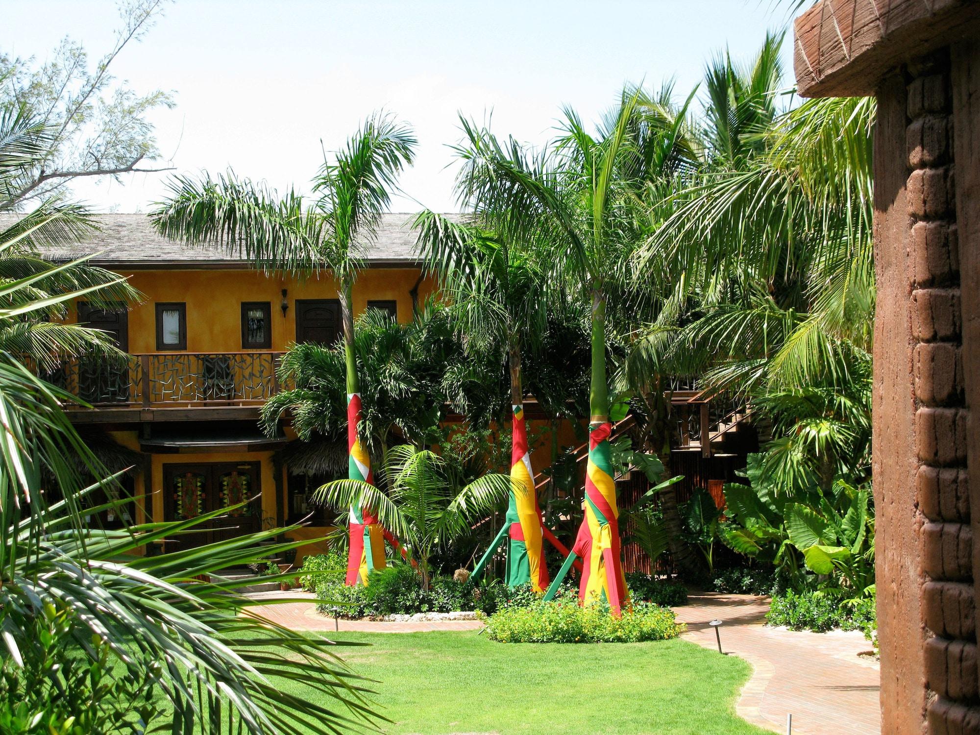 Marley & Hotel 4*