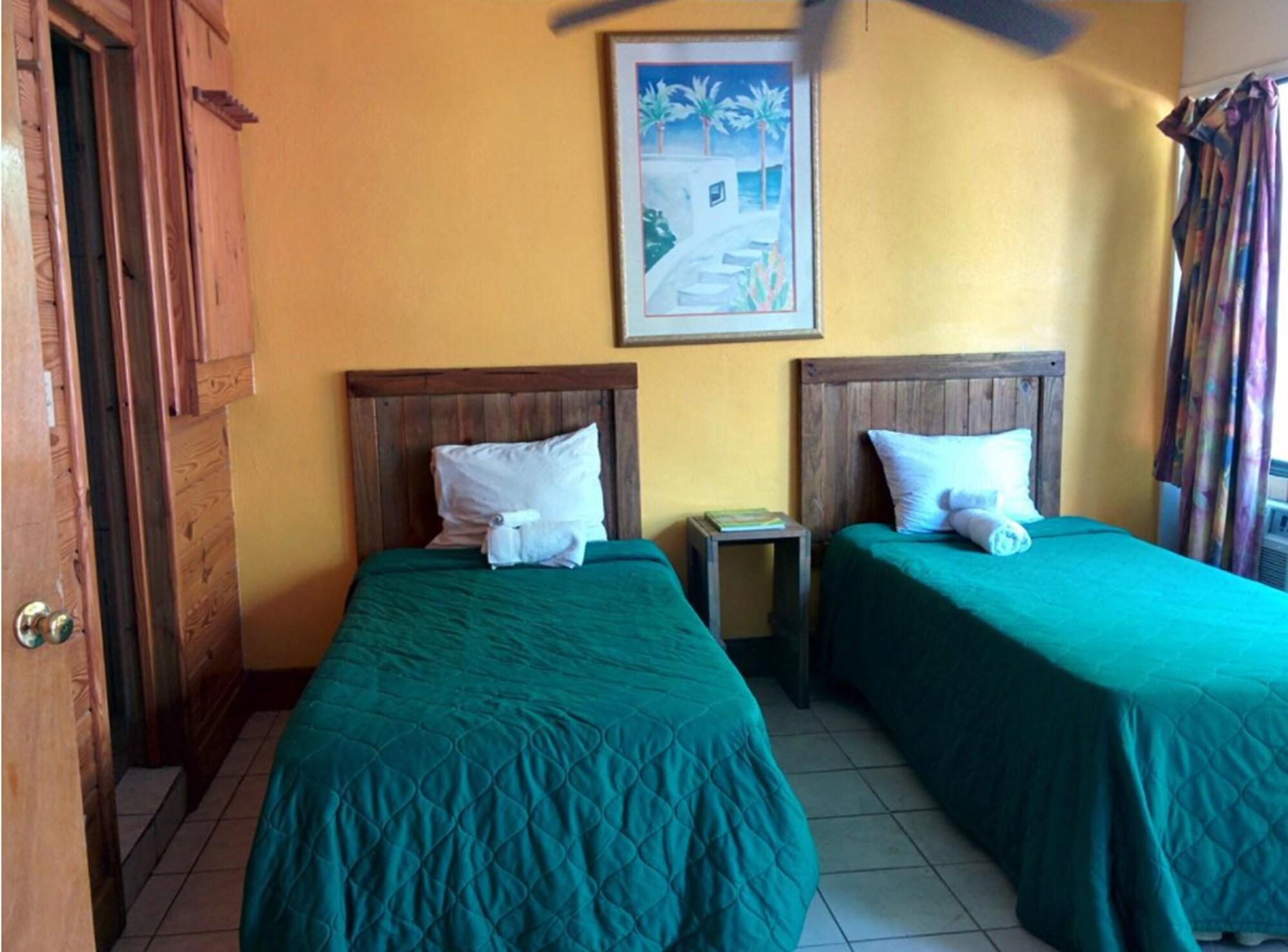 Hotel Coco Plum Bahamas 2*