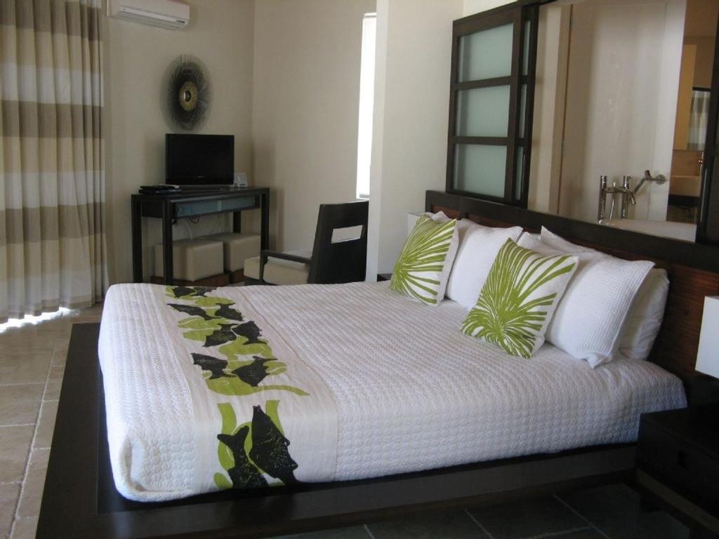 Sky Beach Club Bungalow Cabin Holiday home Governor's Harbour