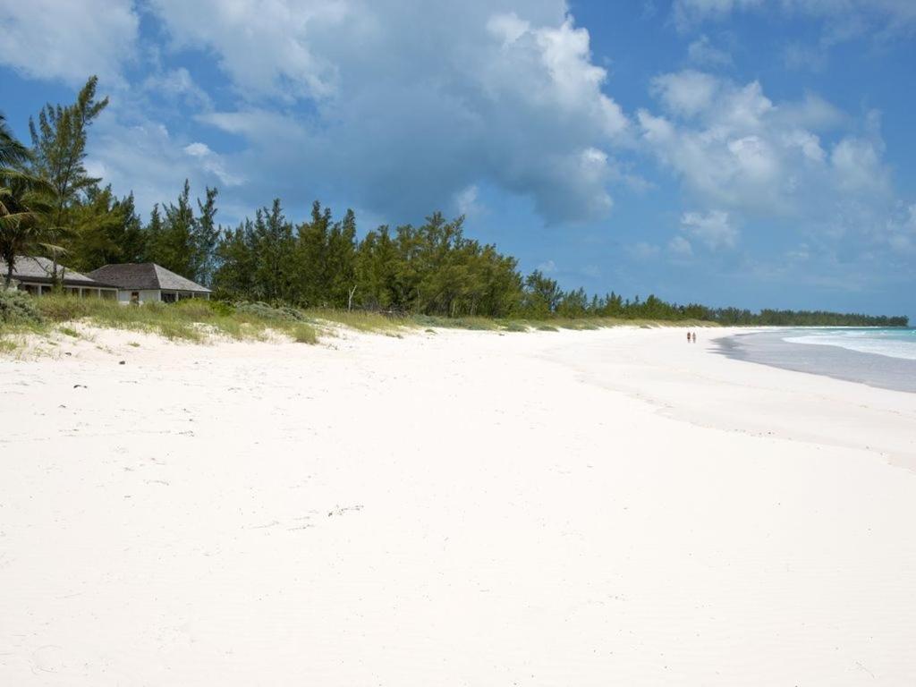 French Leave South Beach Bight Ii Holiday home Governor's Harbour