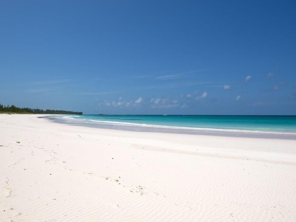 French Leave South Beach Bight Ii Holiday home Governor's Harbour