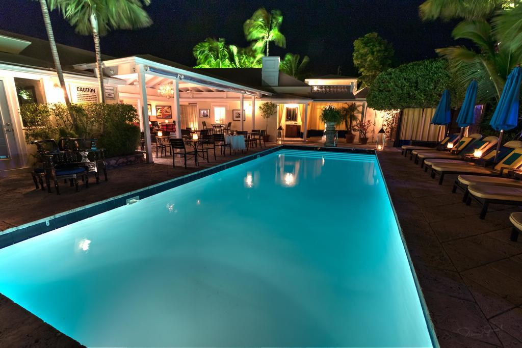 Rock House Harbour Island Resort 3*