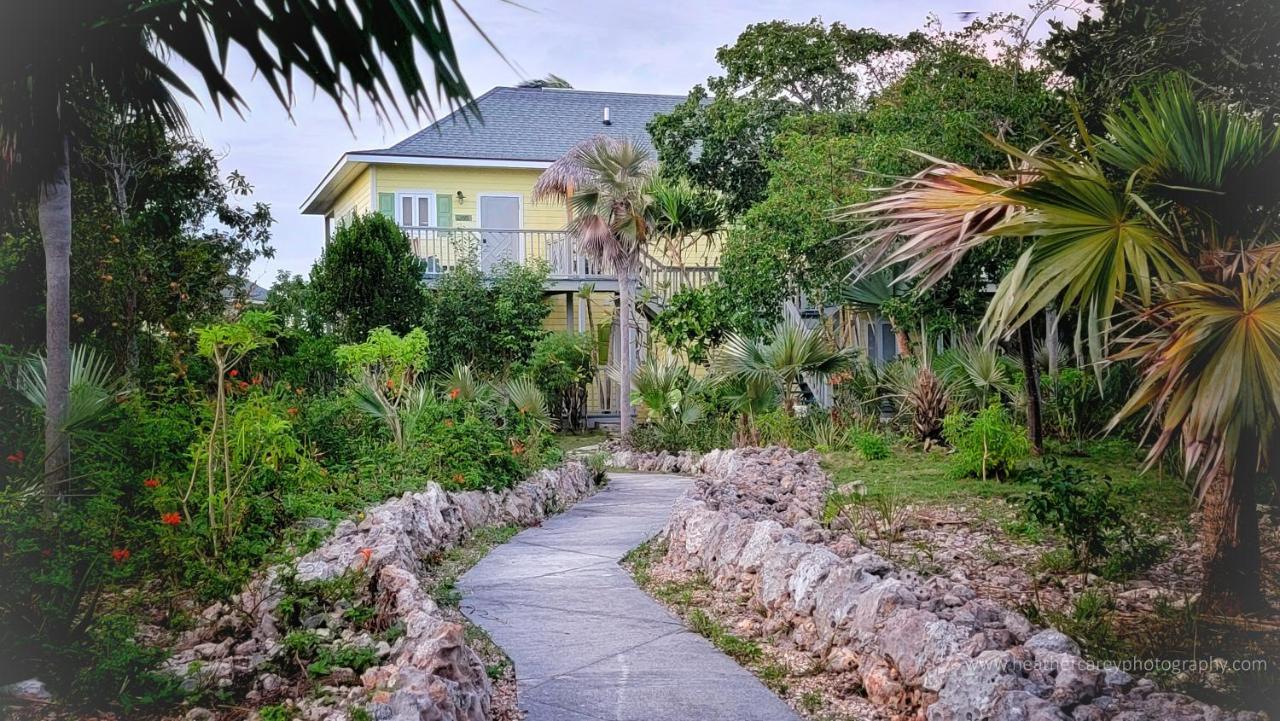 Pineapple Fields Aparthotel 4*