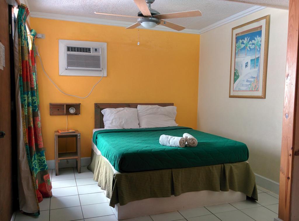 Hotel Coco Plum Bahamas Nassau