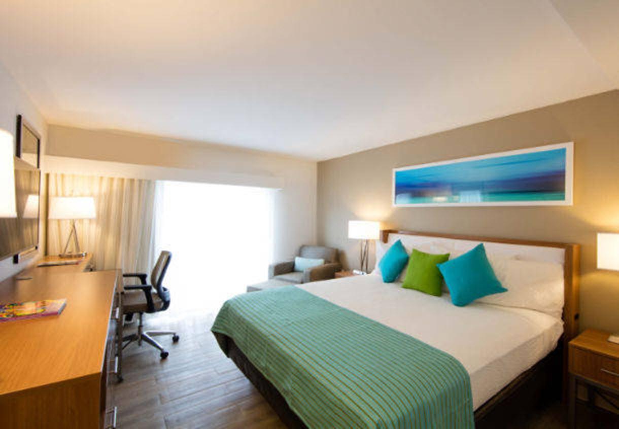 Courtyard By Marriott Downtown/junkanoo
