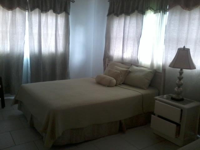 Villa Cut