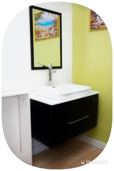 Cocoplum Rest N Hideaway #2 *