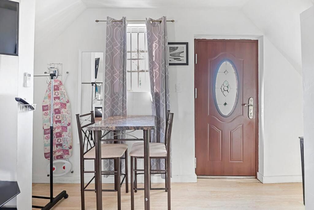 Cocoplum Rest N Hideaway #2 Apartment Nassau