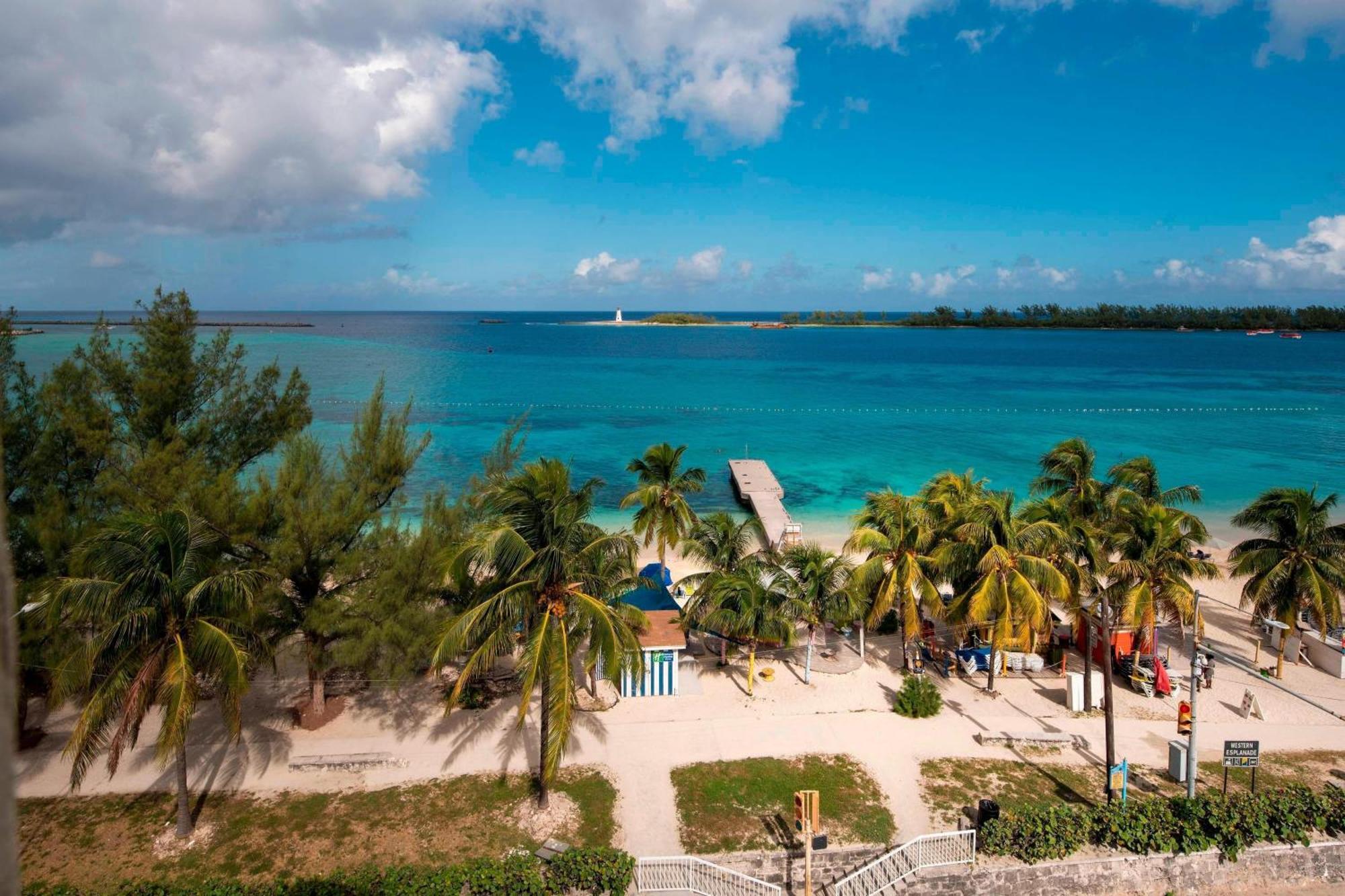 Hotel Courtyard By Marriott Downtown/junkanoo Nassau
