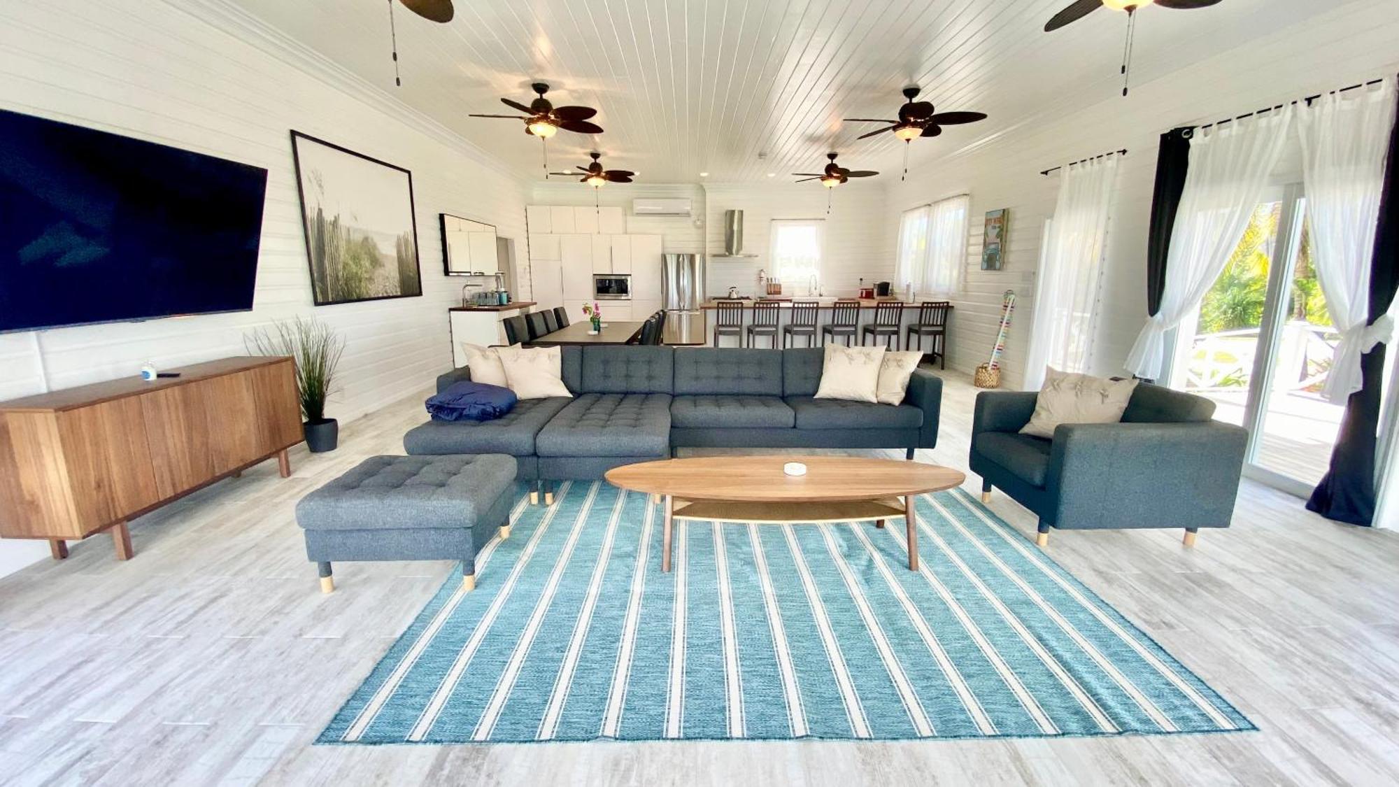 Eleuthera Retreat - & On Pink Beachfront Guest house Palmetto Point