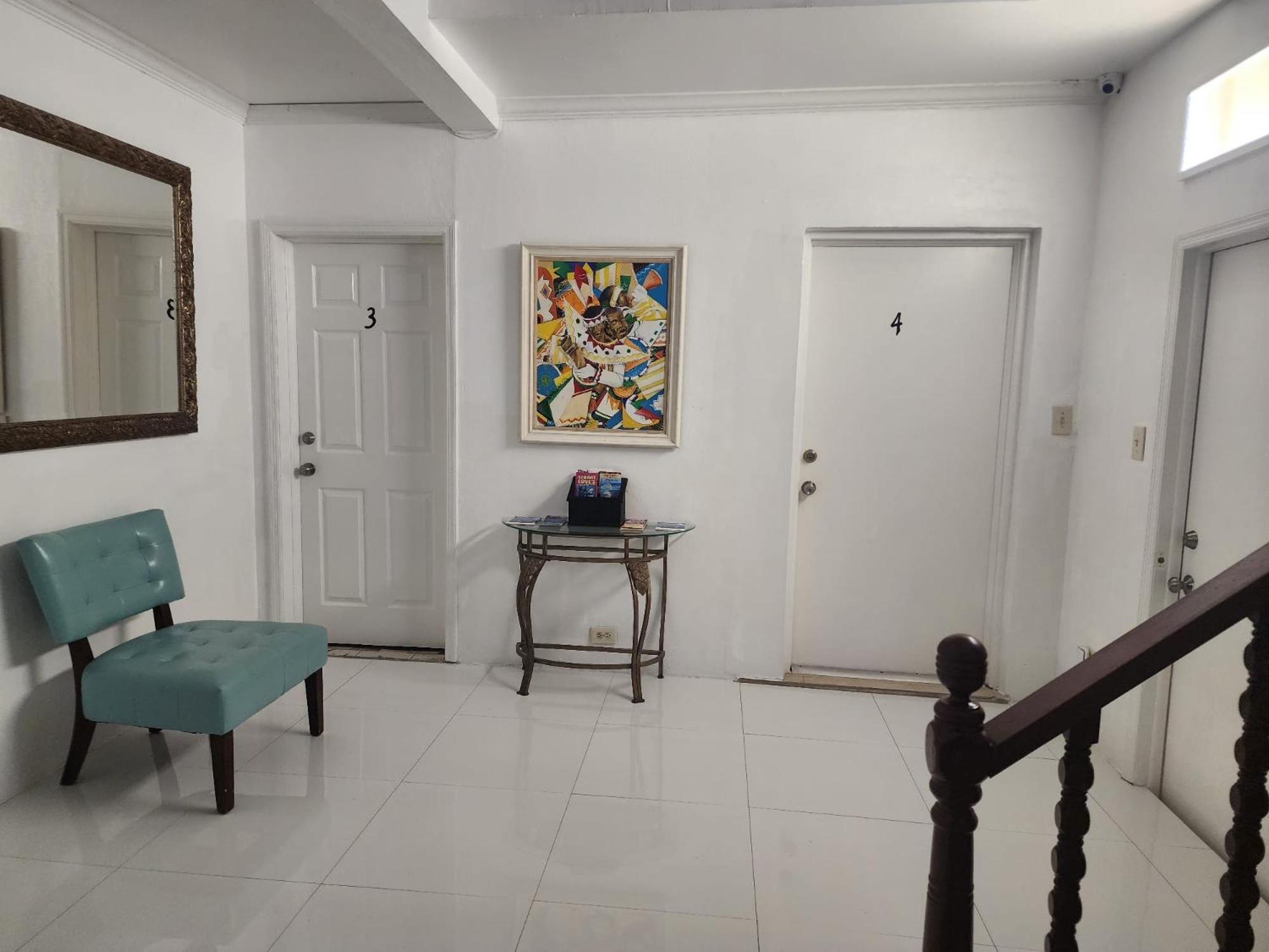 Golden Palms House Bed & Breakfast Nassau