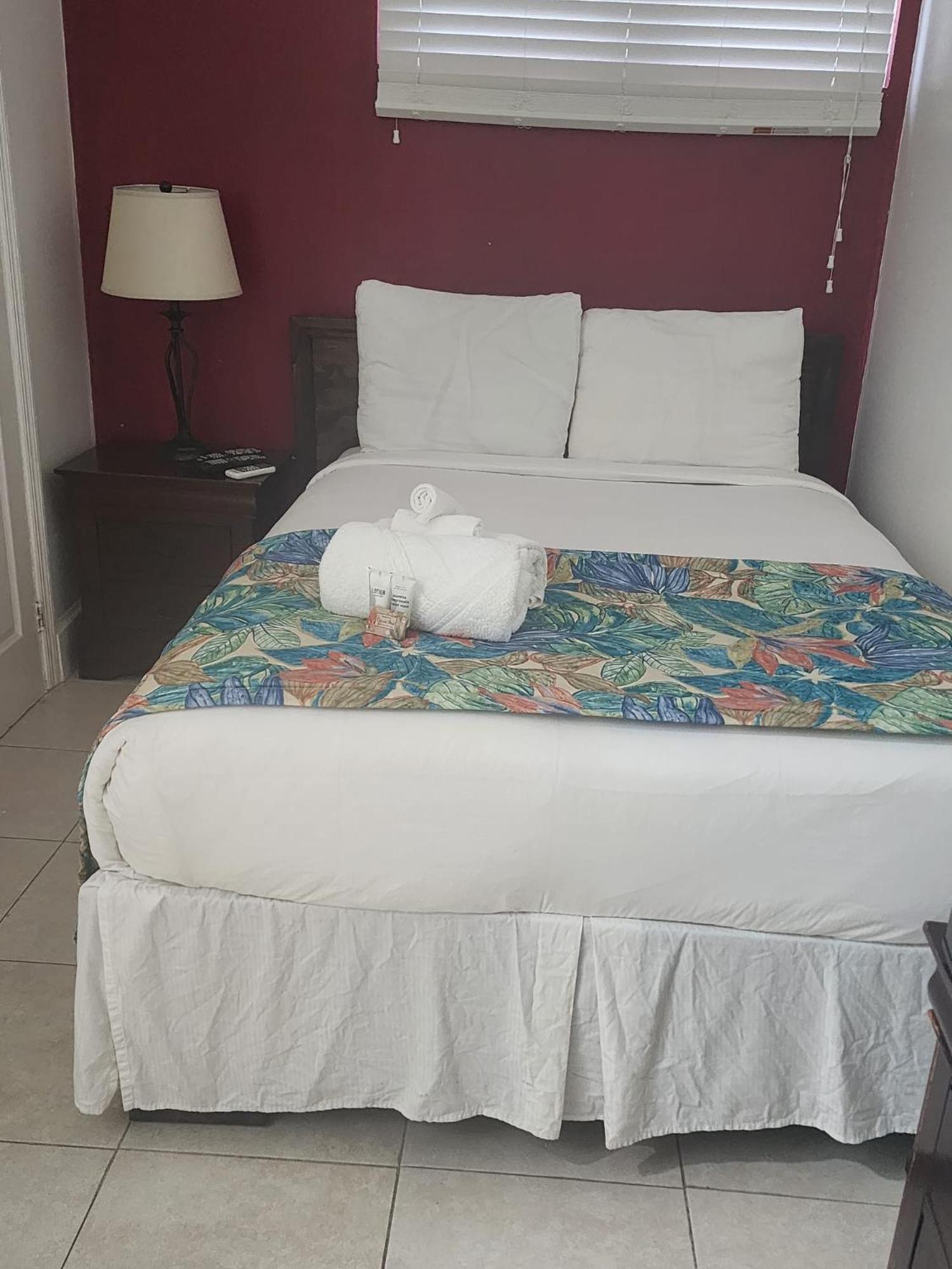 Golden Palms House Nassau