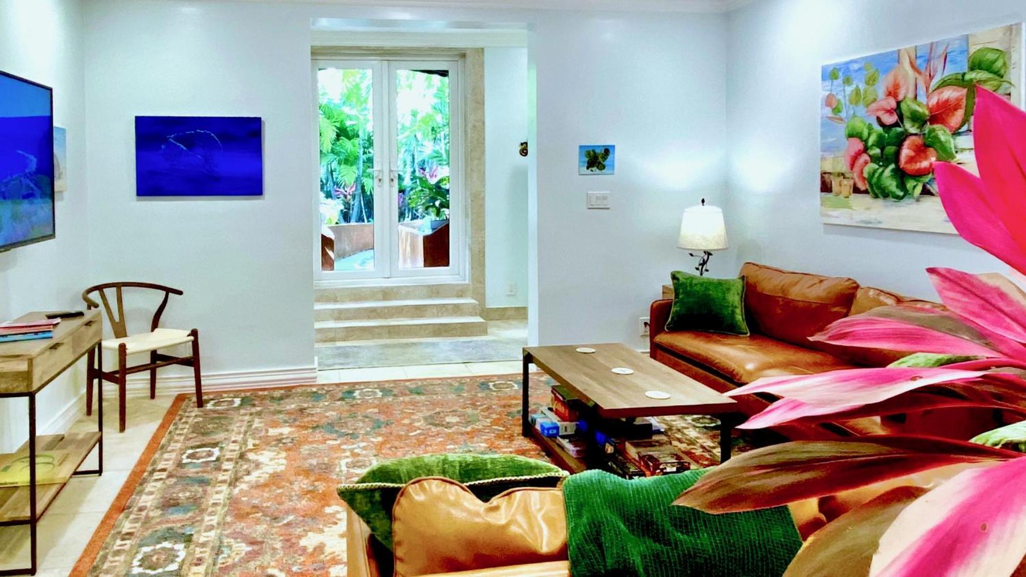Seaside Family Oasis, King Bed, Private Pool, With Car * Nassau
