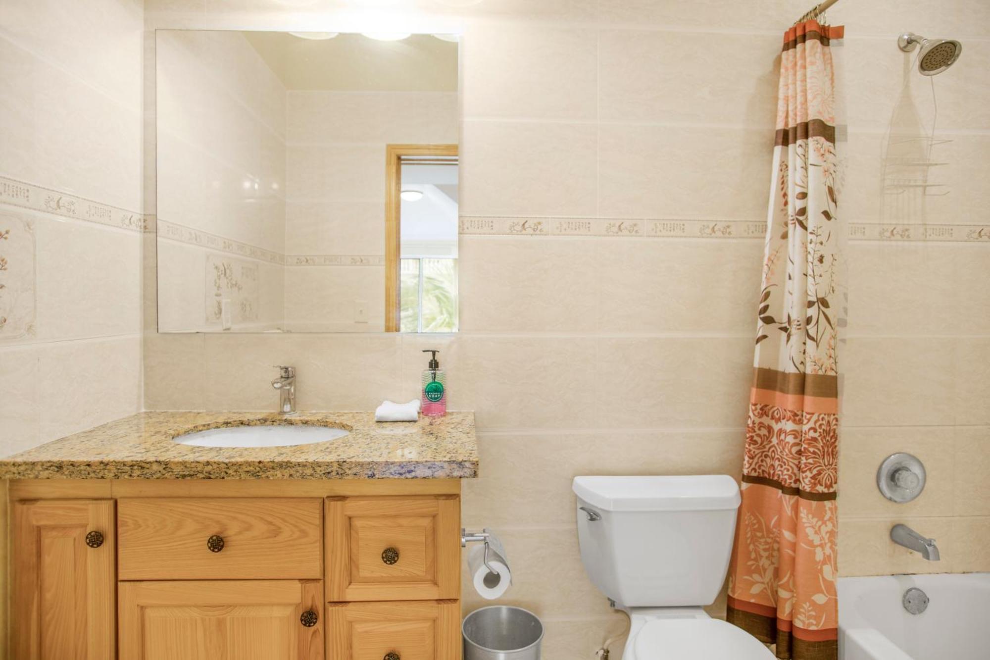 With Access Near Airport * Nassau