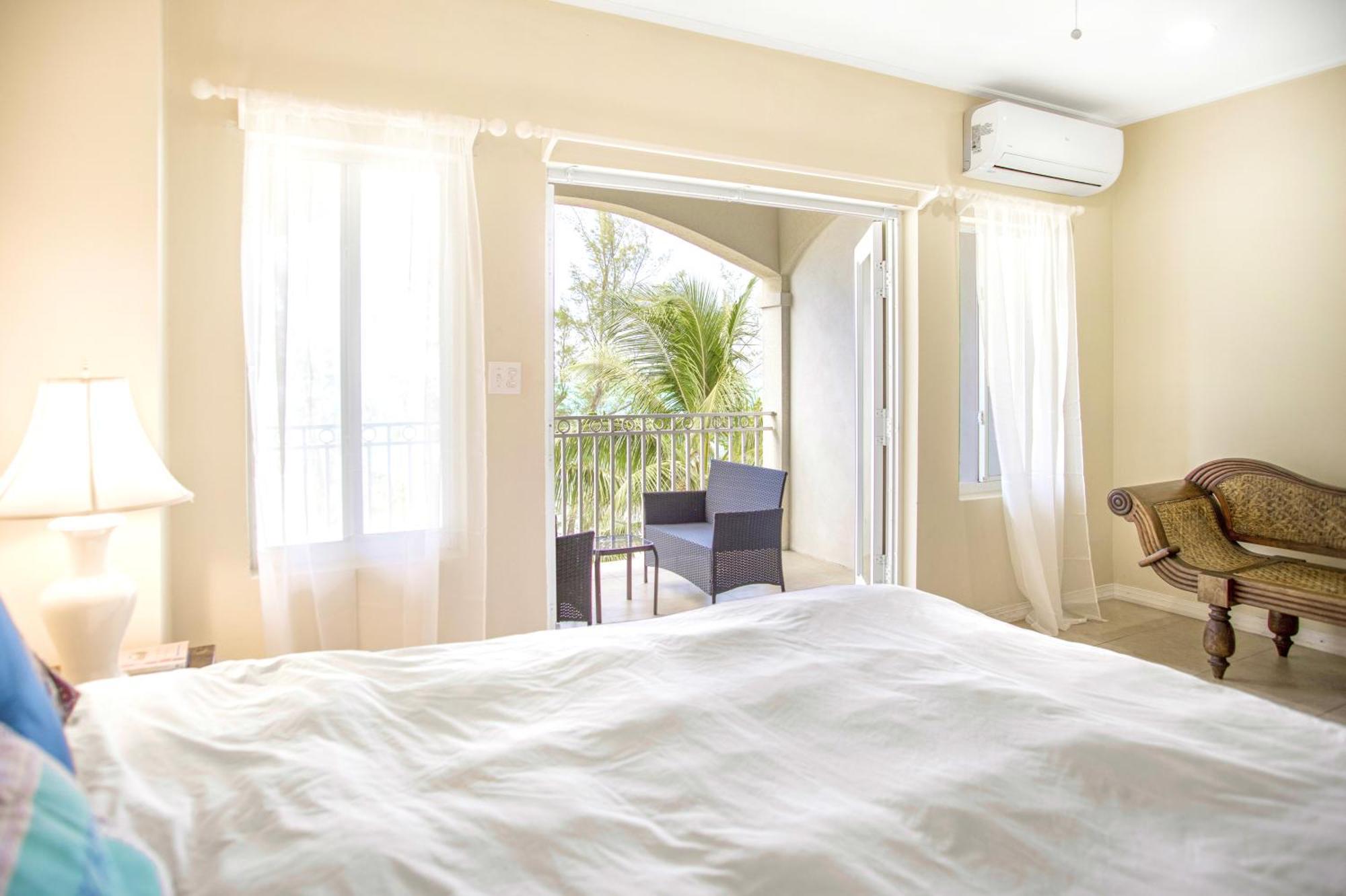 Homestay With Access Near Airport