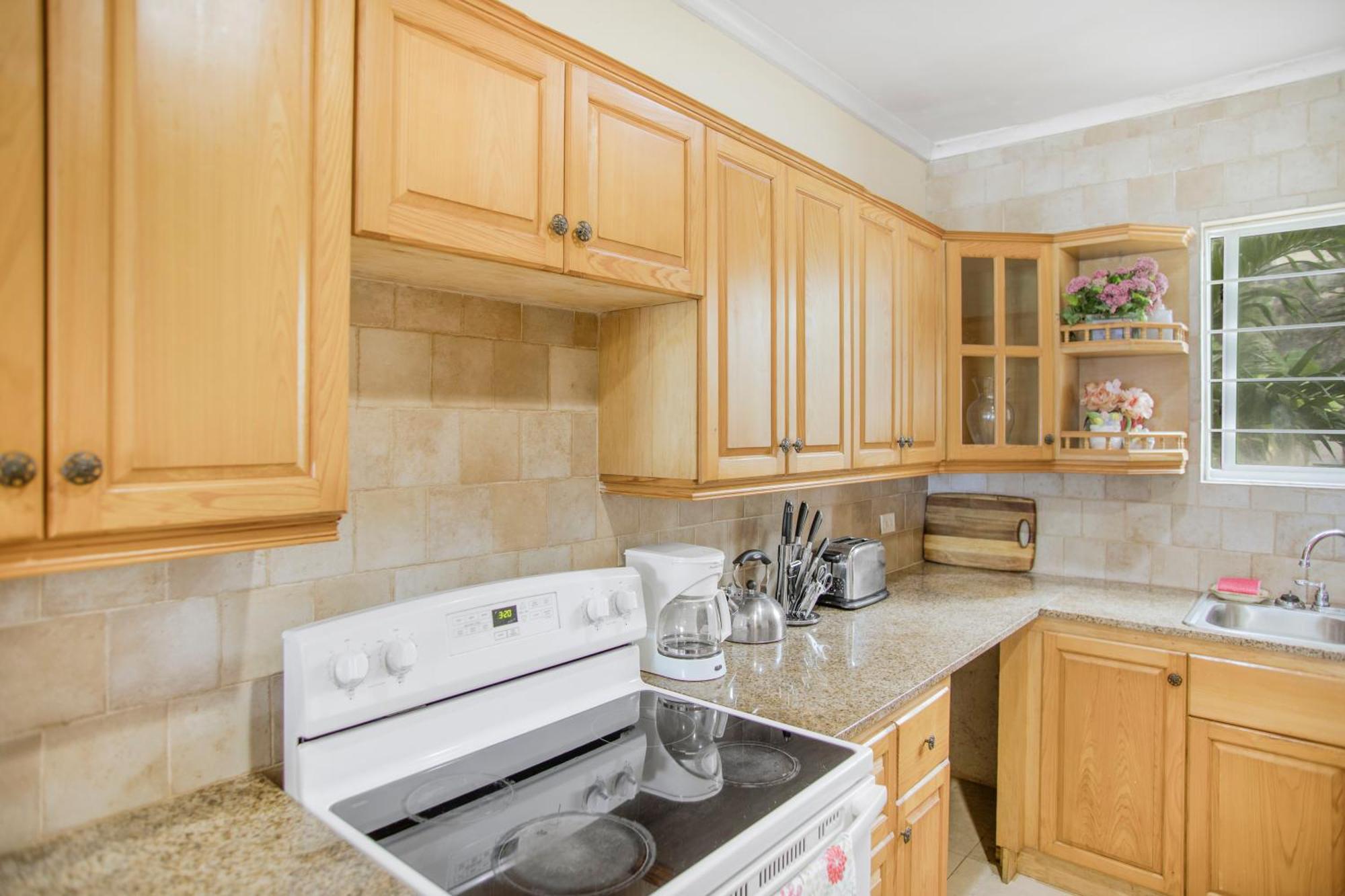 Homestay With Access Near Airport