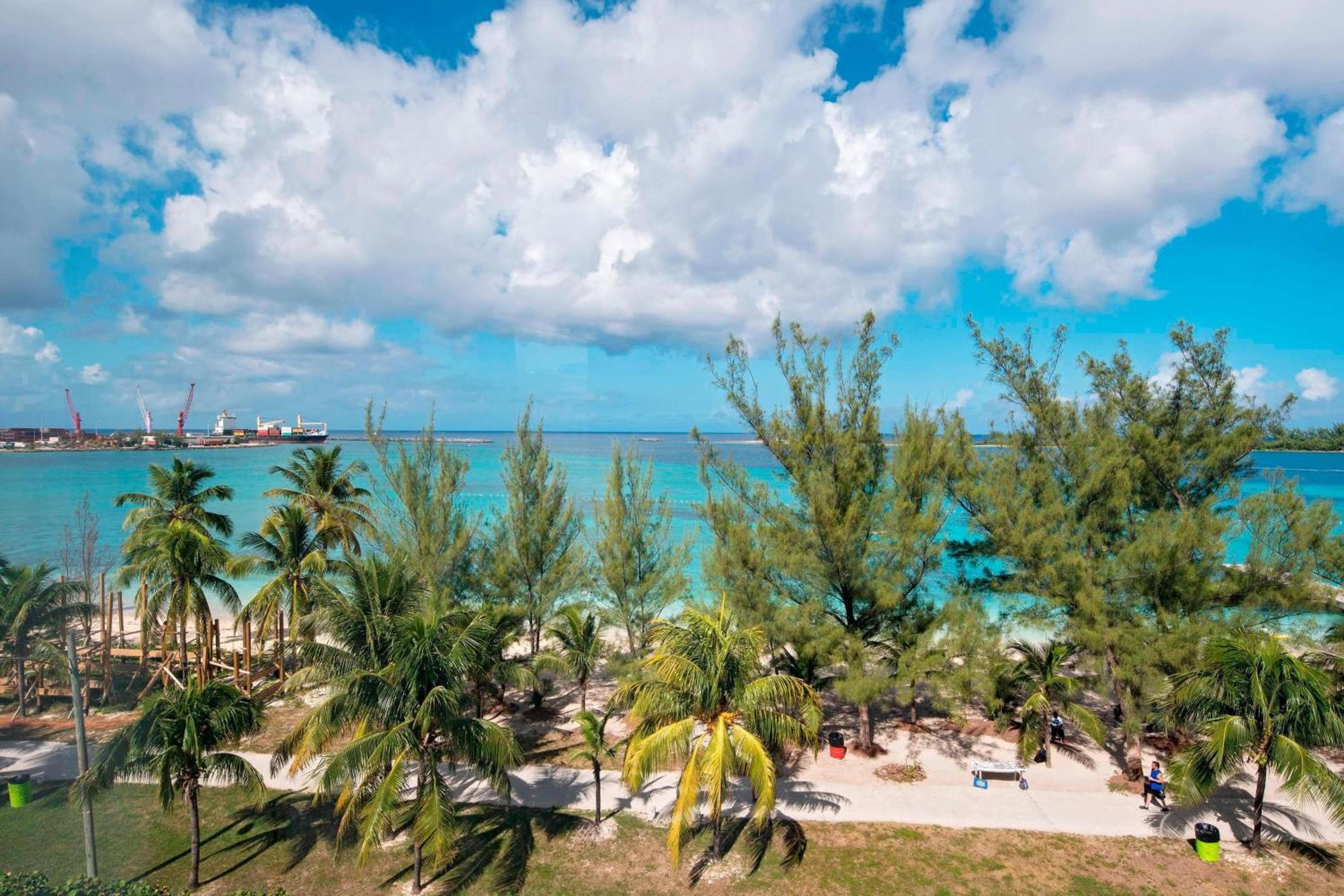 Courtyard By Marriott Downtown/junkanoo Hotel