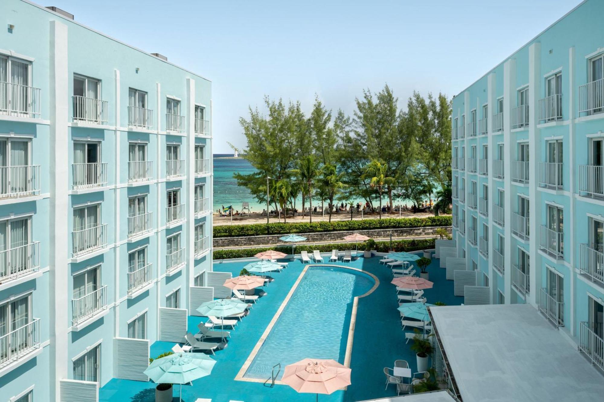 Courtyard By Marriott Downtown/junkanoo Hotel
