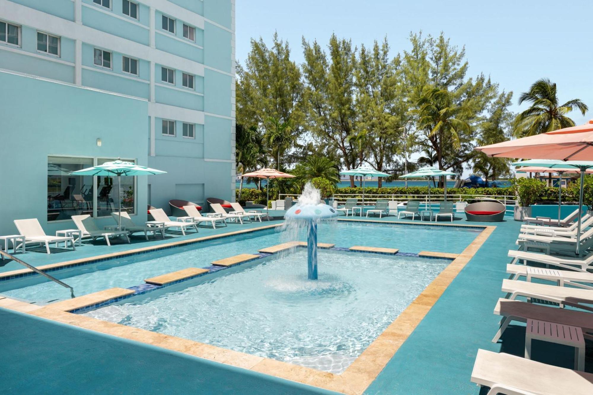 Hotel Courtyard By Marriott Downtown/junkanoo