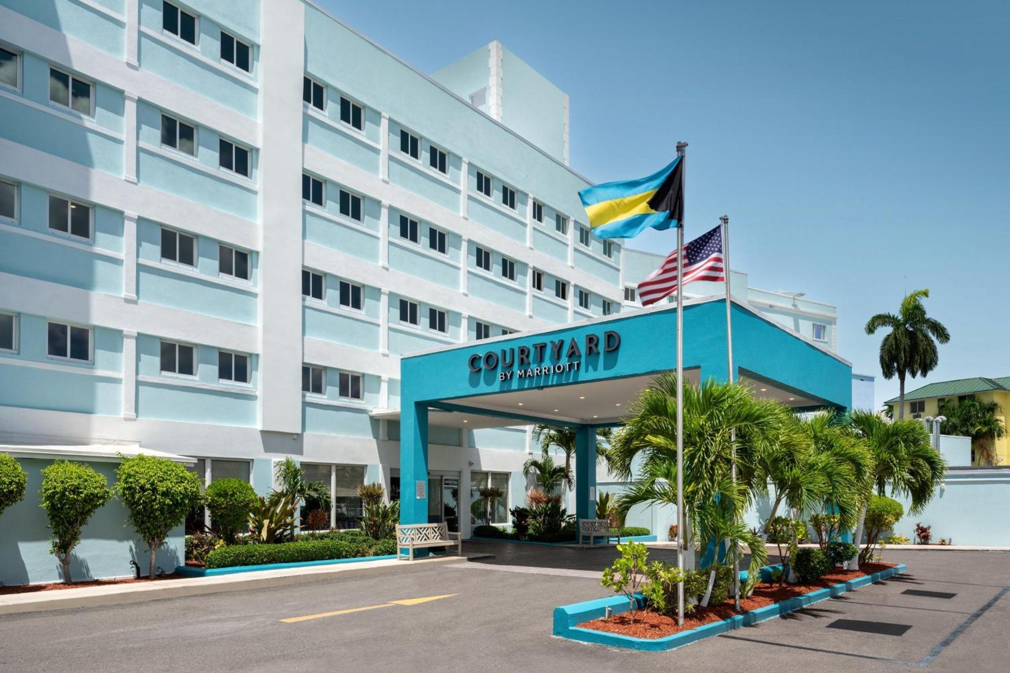 Courtyard By Marriott Downtown/junkanoo Hotel