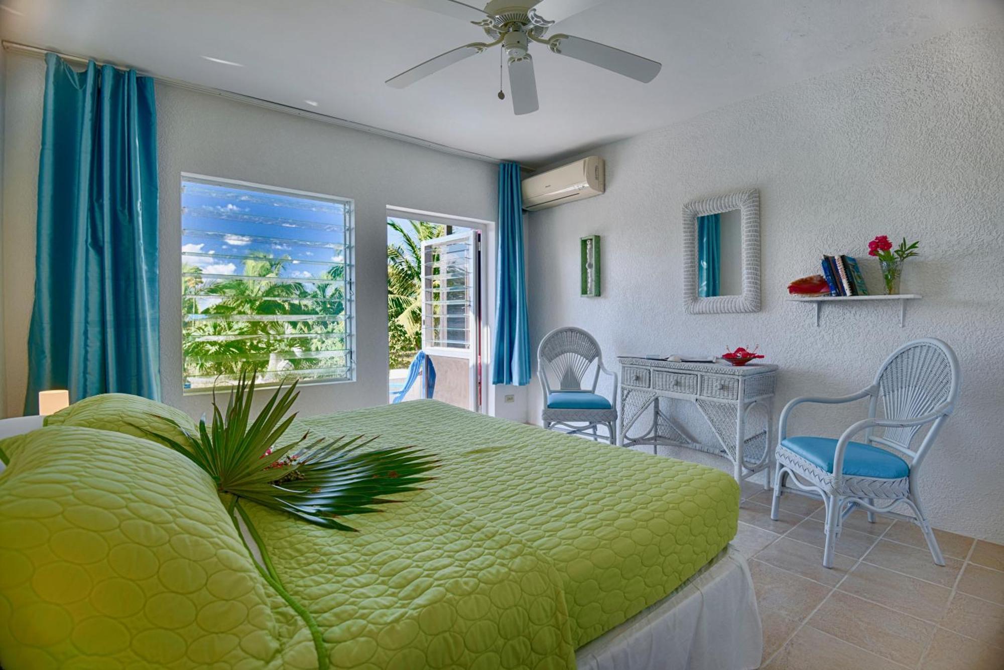 Greenwood 3* Bailey Town (Cat Island)