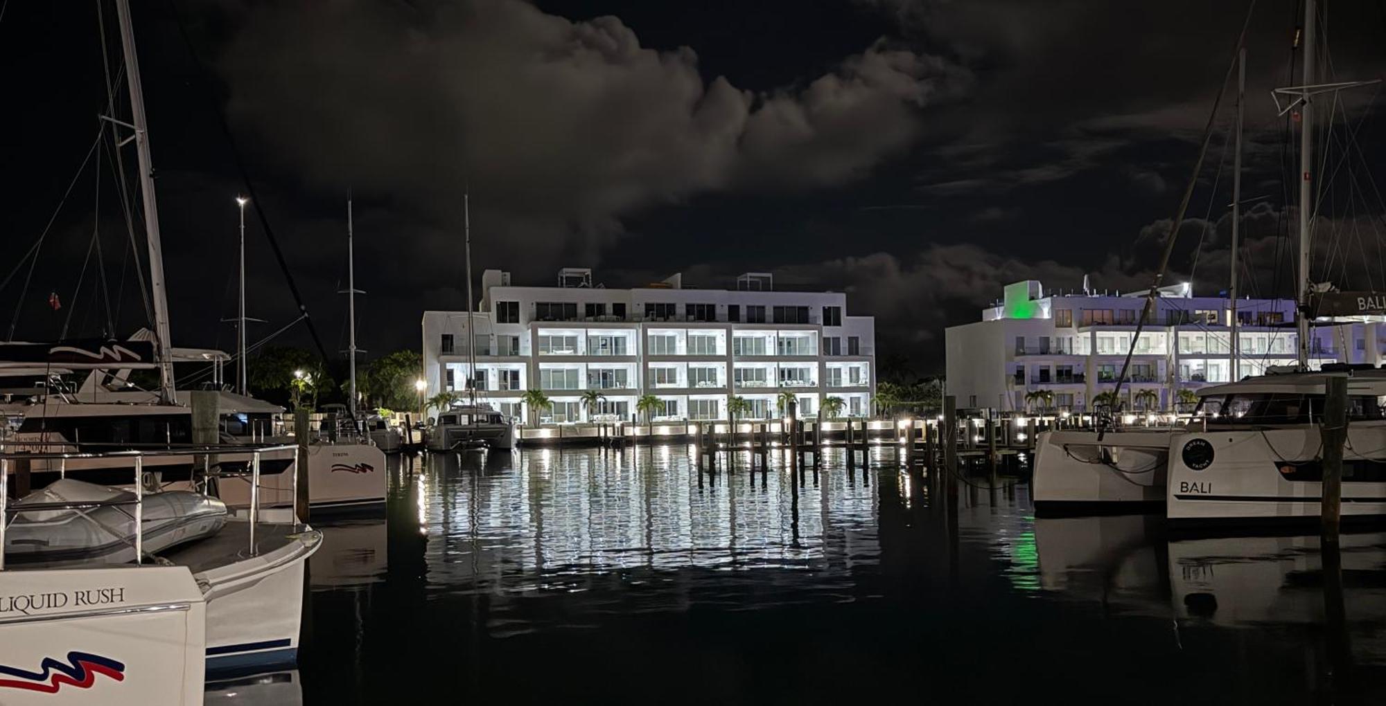 New Luxury Waterfront Condo, Palm Cay, The Bahamas