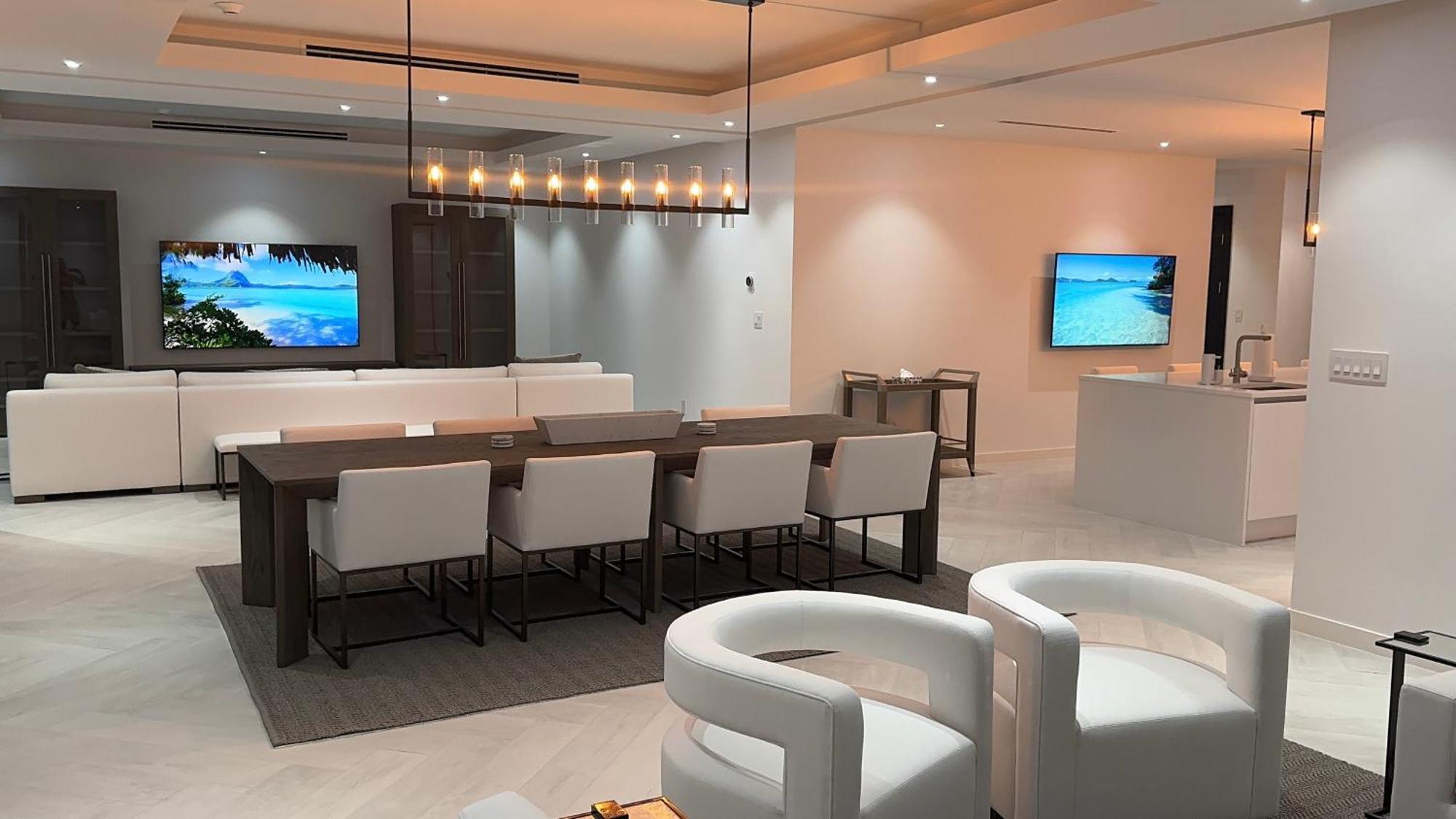 Apartment New Luxury Waterfront Condo, Palm Cay, The Bahamas Nassau
