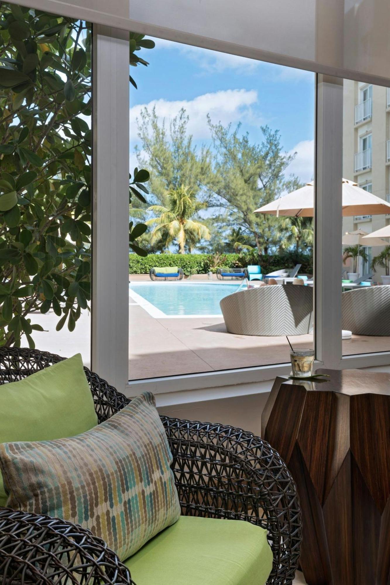 Courtyard By Marriott Downtown/junkanoo 4* Nassau
