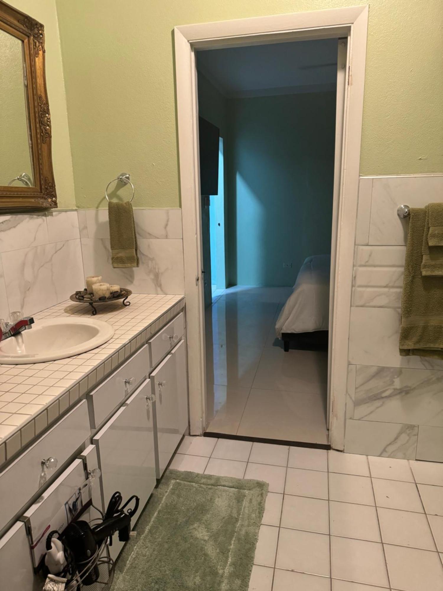 Kozy Bahamas Getaway * Nassau