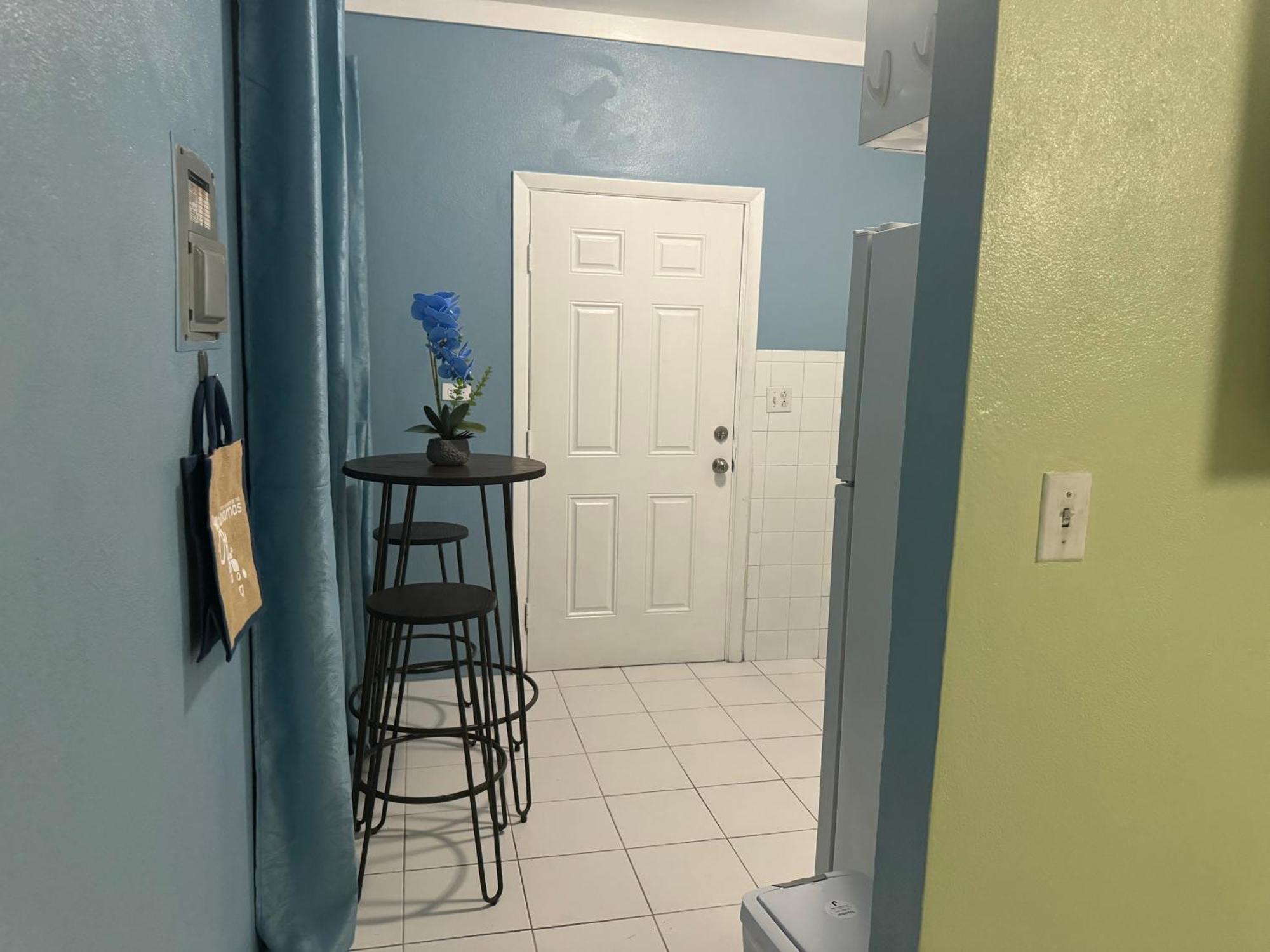 Kozy Bahamas Getaway * Nassau