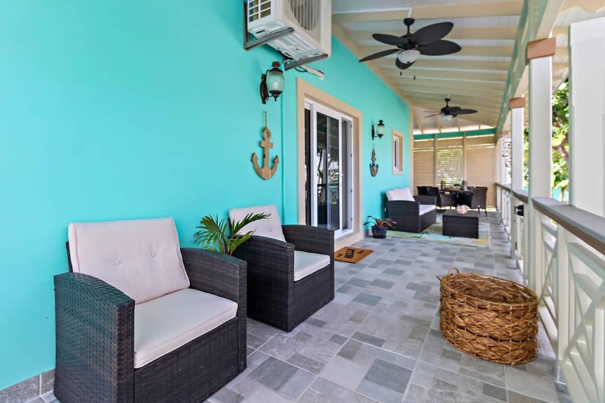 Guest house New Luxe Caribbean In The Bahamas With Canal Access!