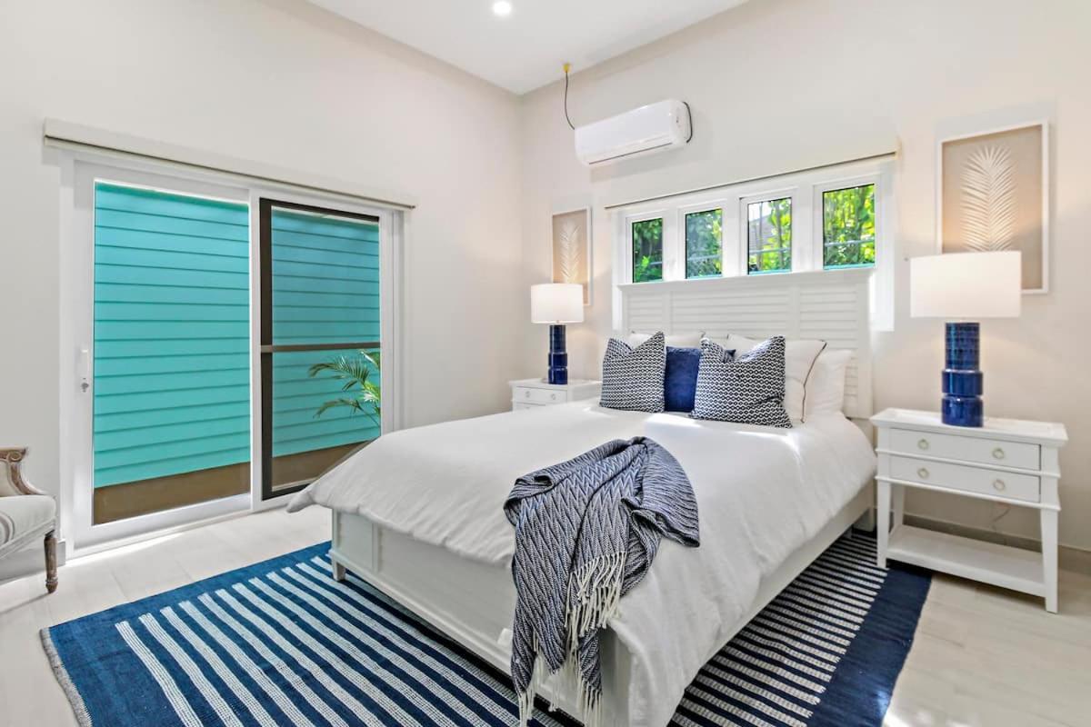 New Luxe Caribbean In The Bahamas With Canal Access! Guest house