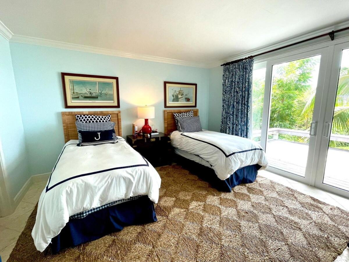 Pineapple Wine Holiday home Dunmore Town