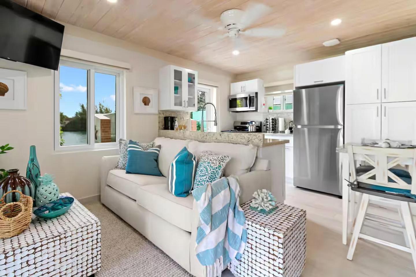 New Luxe Caribbean In The Bahamas With Canal Access! Guest house Nassau