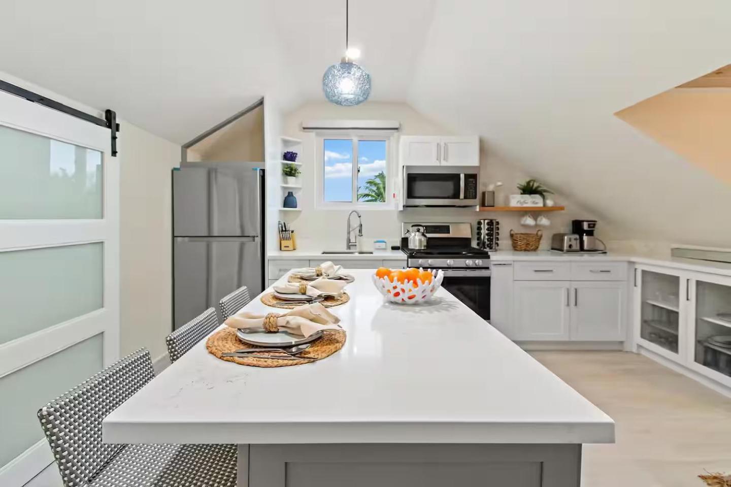 New Luxe Caribbean In The Bahamas With Canal Access! Nassau