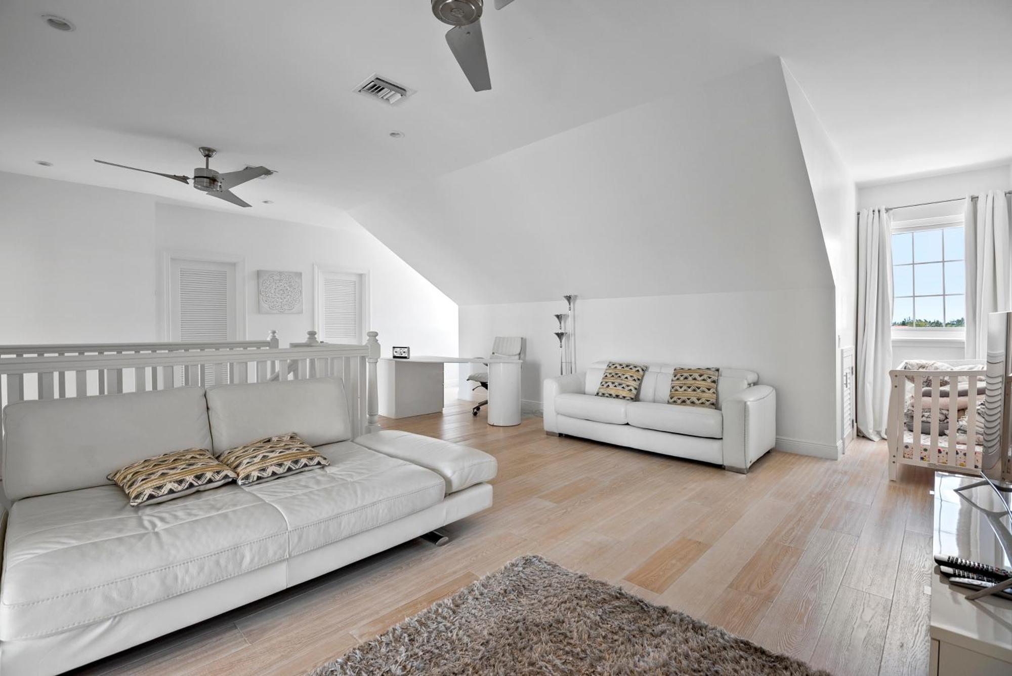 Villa White House - Exclusive Luxury Beachfront - Private White