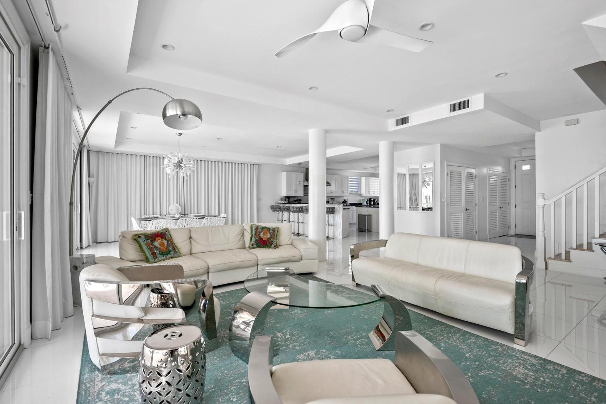 Villa White House - Exclusive Luxury Beachfront - Private White