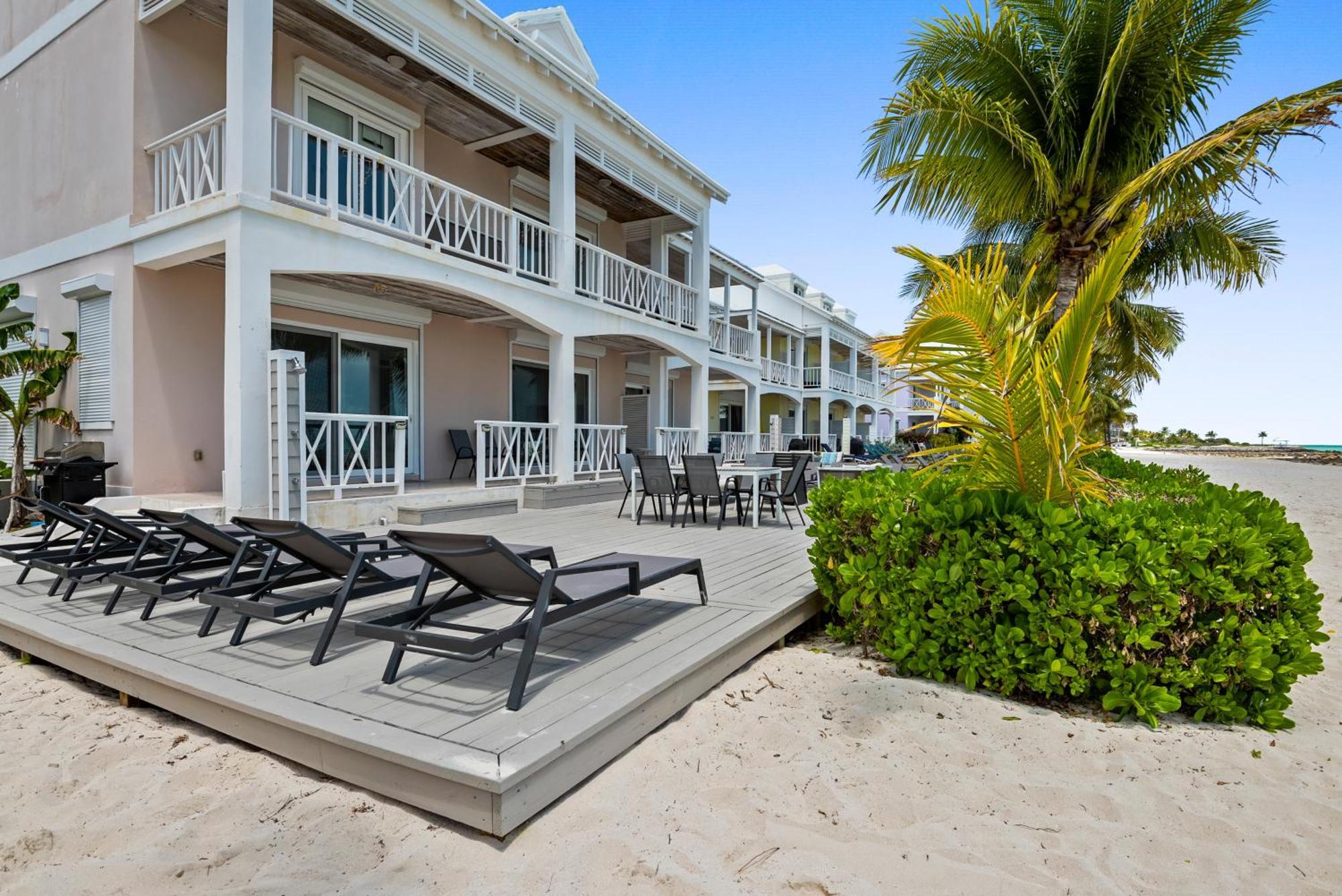 White House - Exclusive Luxury Beachfront - Private White