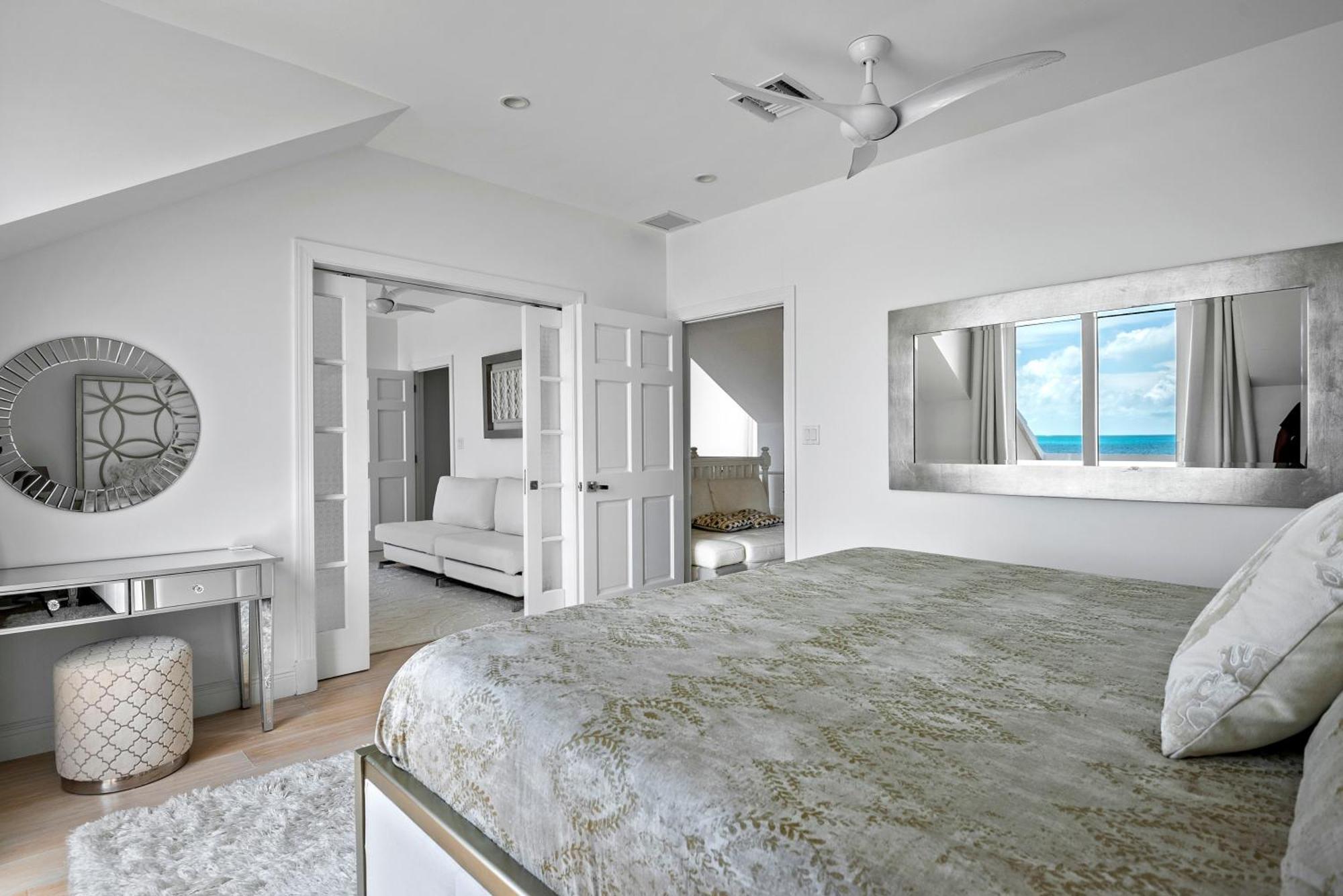 White House - Exclusive Luxury Beachfront - Private White Villa *