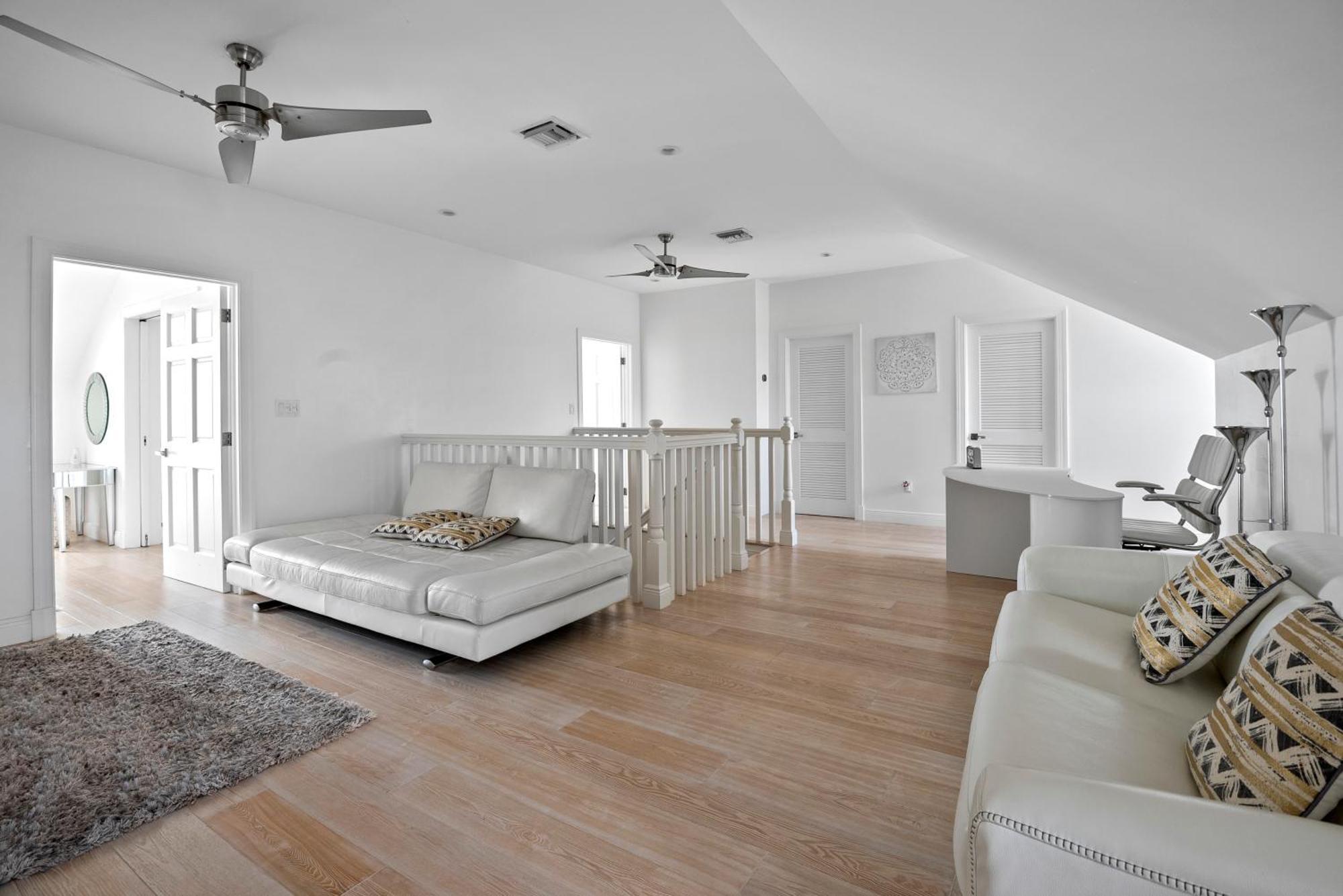 White House - Exclusive Luxury Beachfront - Private White * Nassau