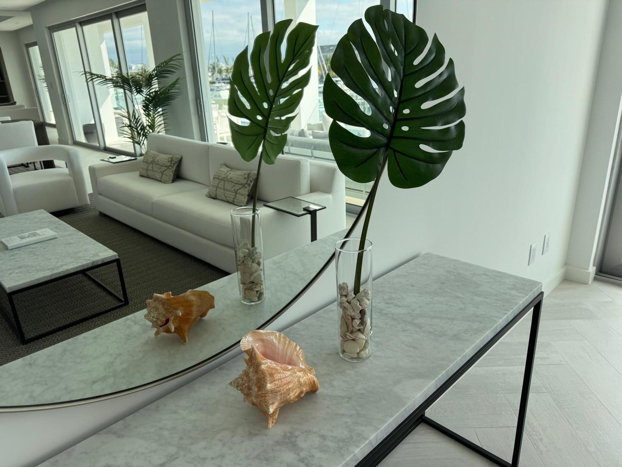 Apartment New Luxury Waterfront Condo, Palm Cay, The Bahamas *