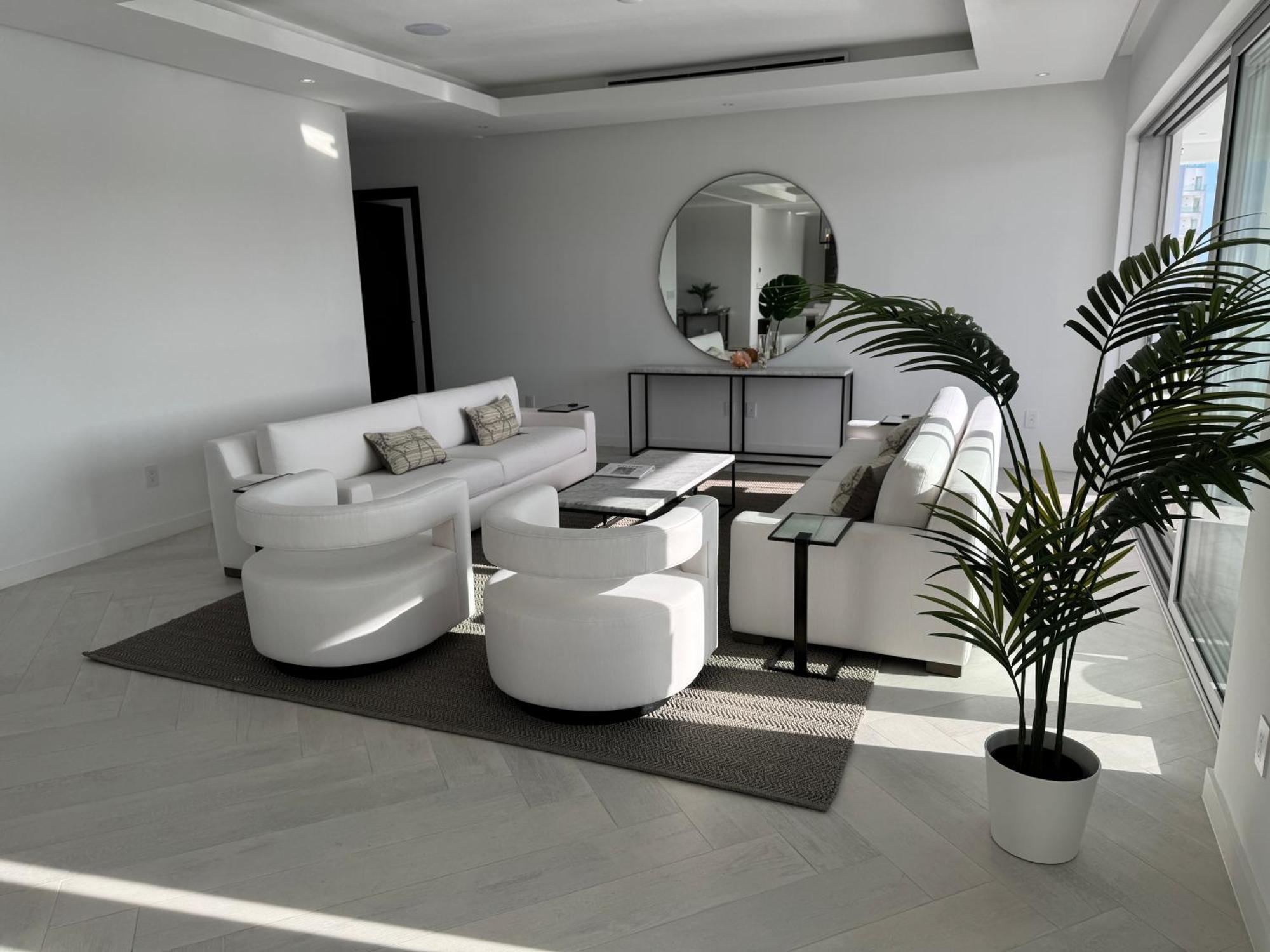 Apartment New Luxury Waterfront Condo, Palm Cay, The Bahamas Nassau
