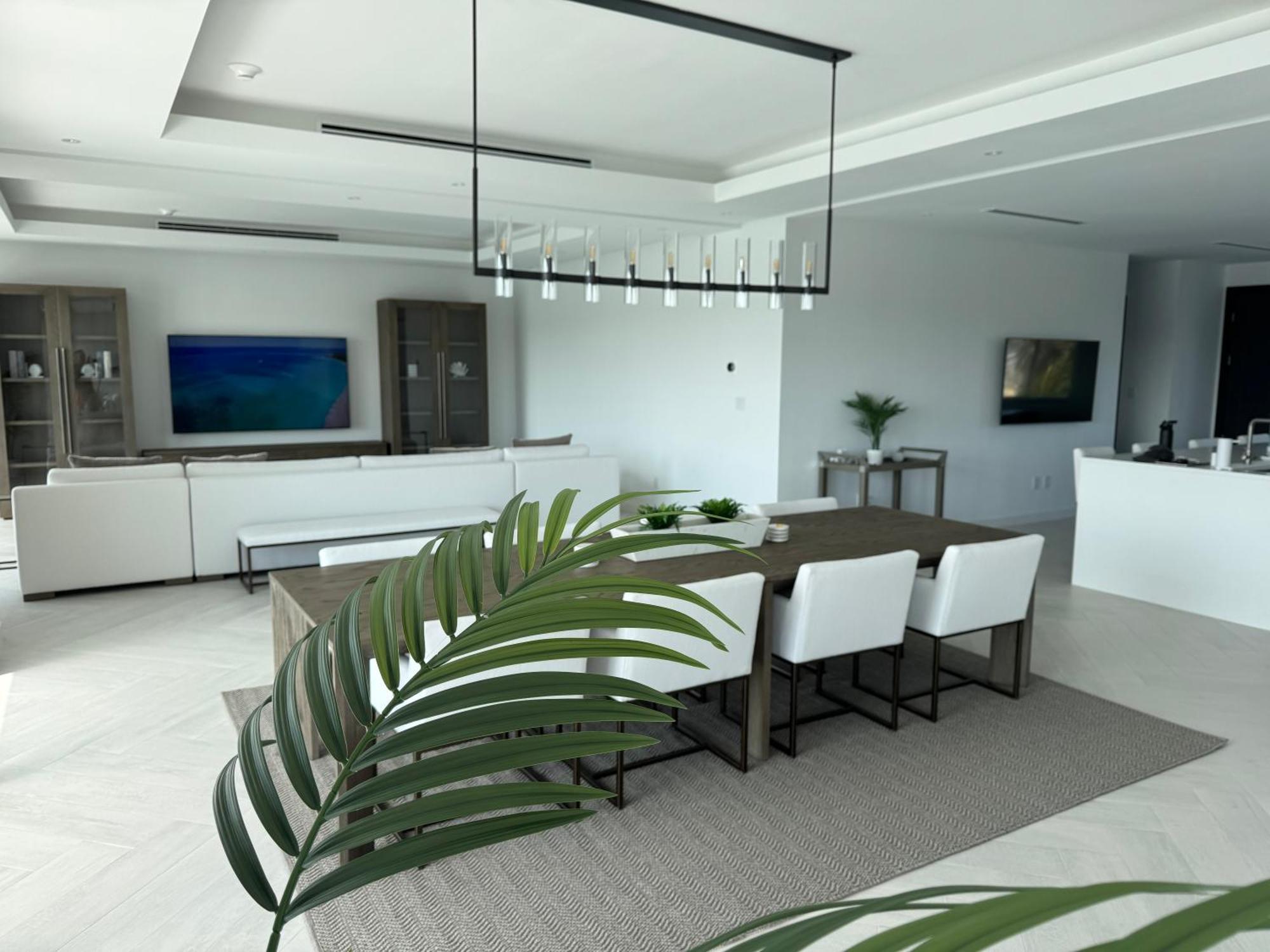 New Luxury Waterfront Condo, Palm Cay, The Bahamas *