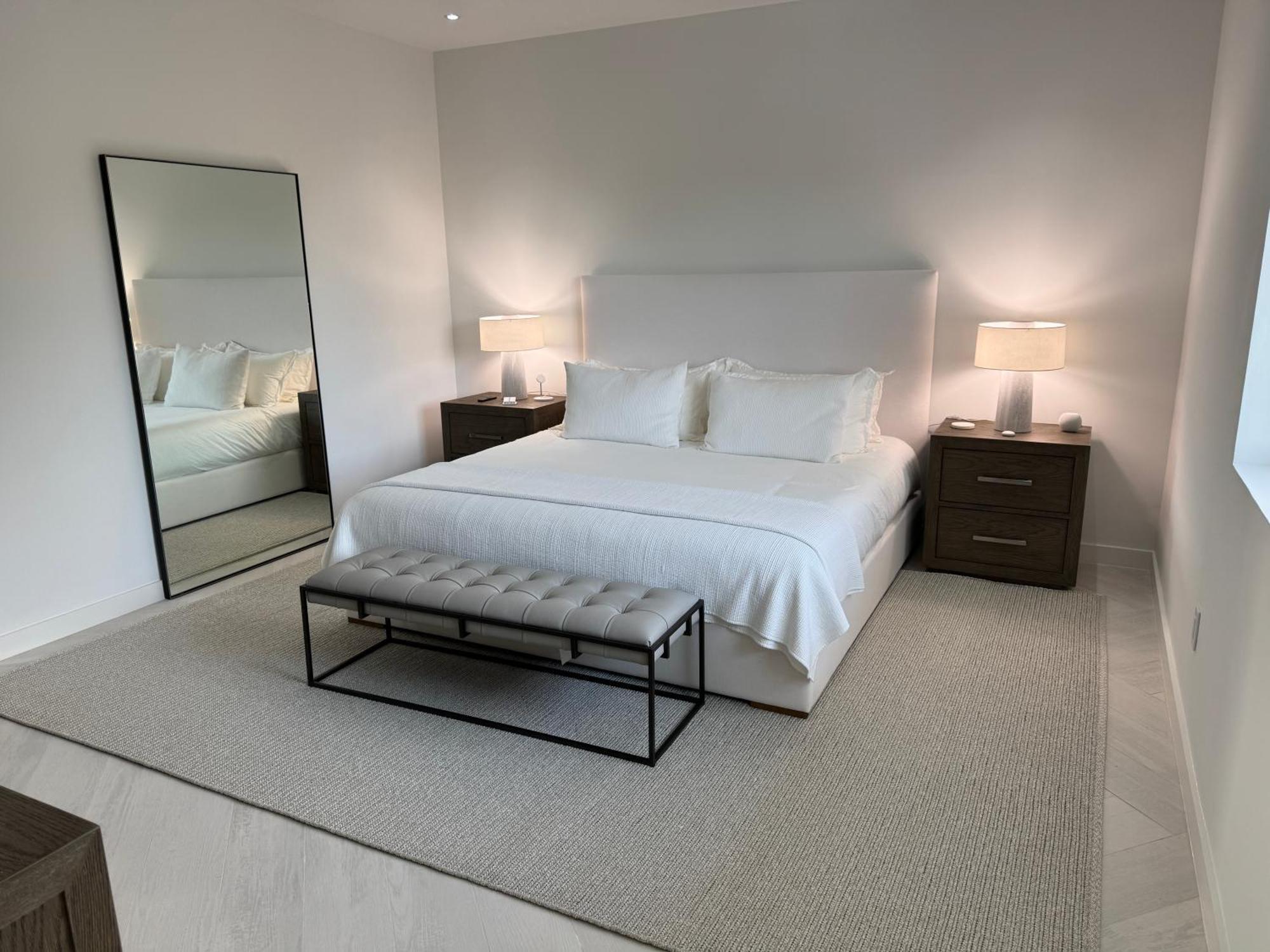 New Luxury Waterfront Condo, Palm Cay, The Bahamas Apartment *
