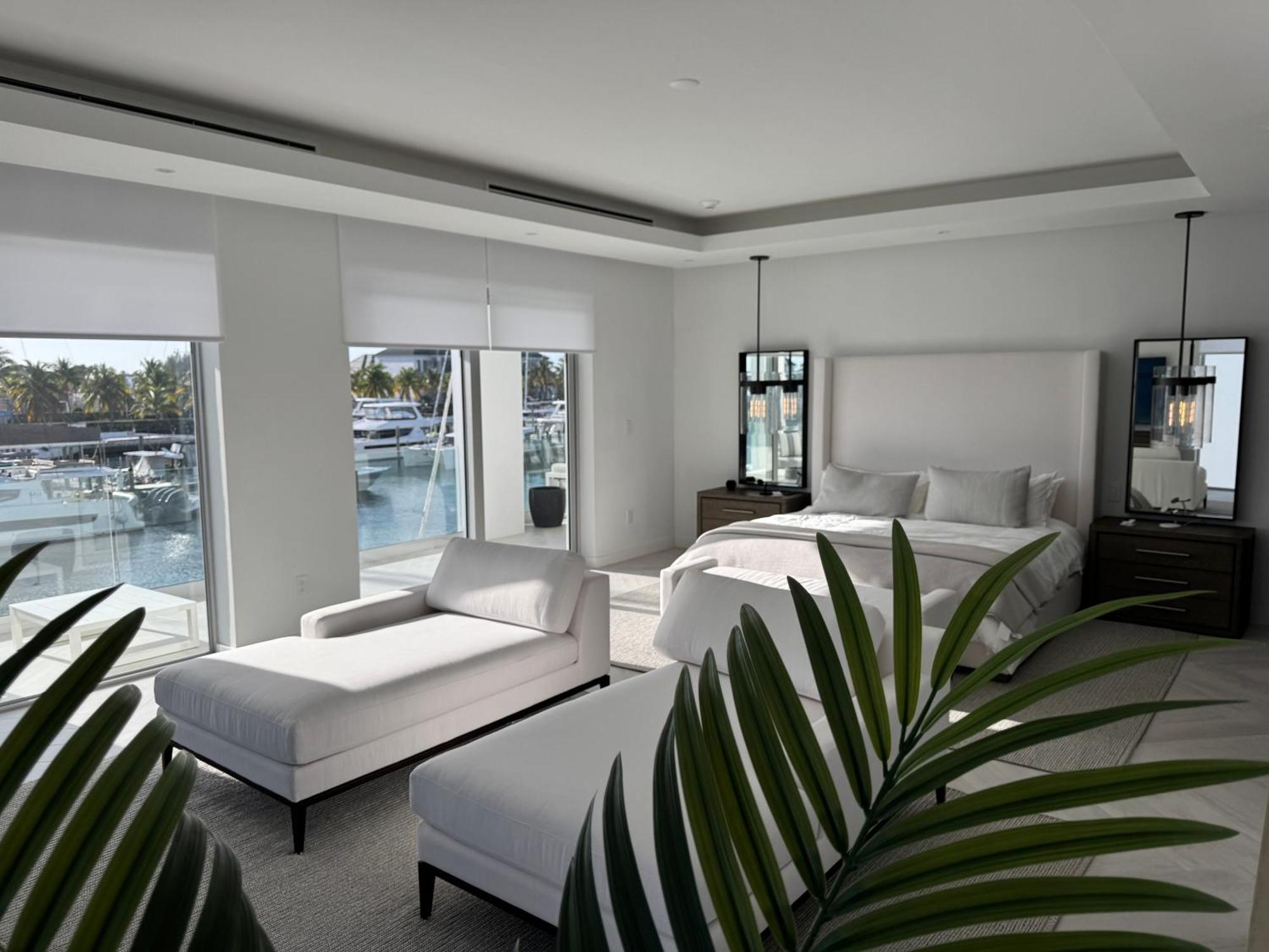 New Luxury Waterfront Condo, Palm Cay, The Bahamas Apartment
