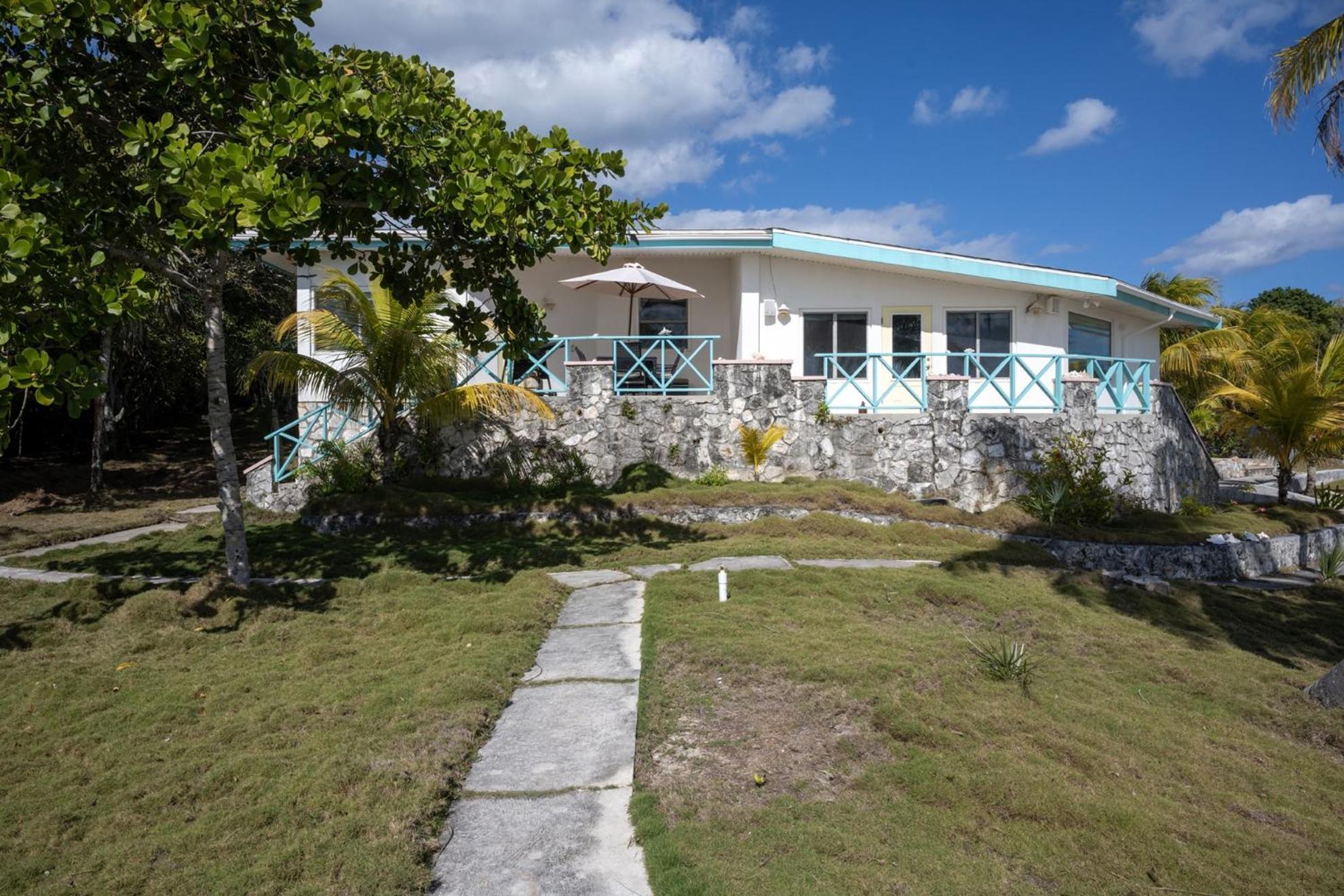 Pau Pau Estate *