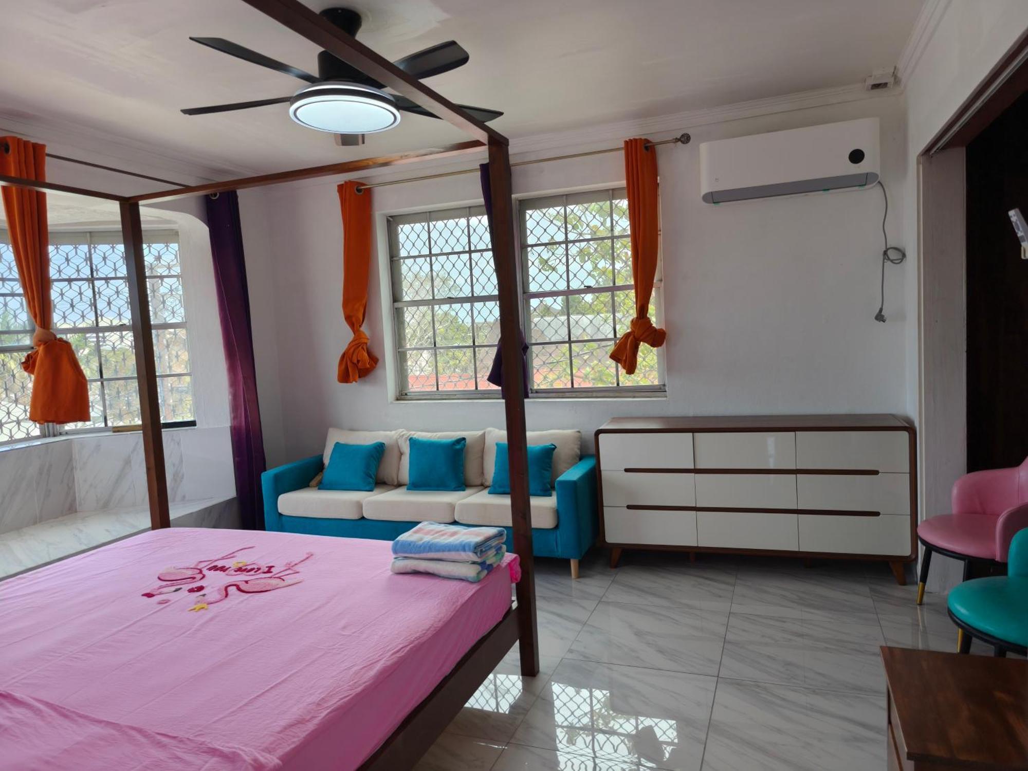Hostel Da Pink And White Palace