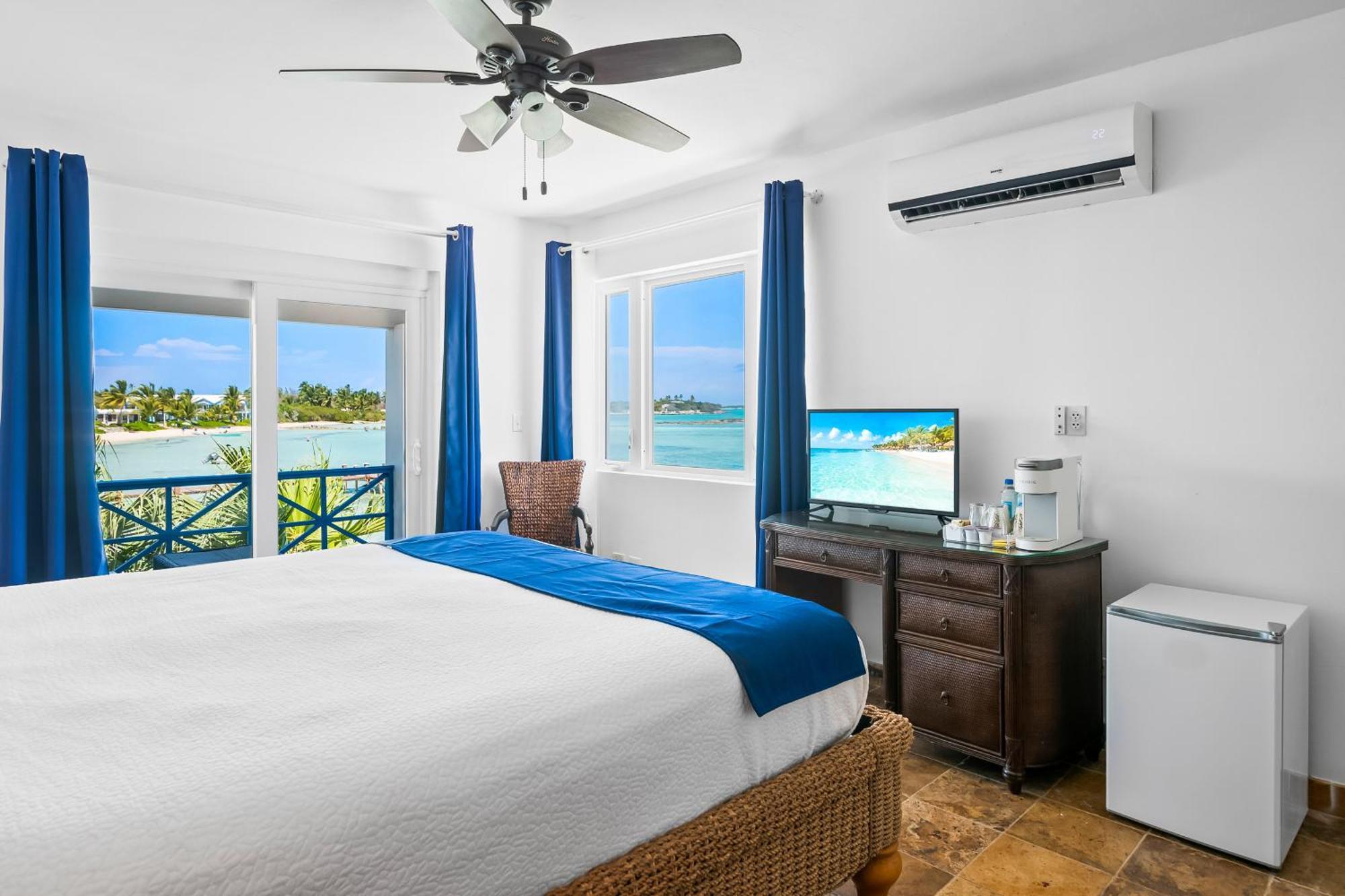 Augusta Bay Hotel *