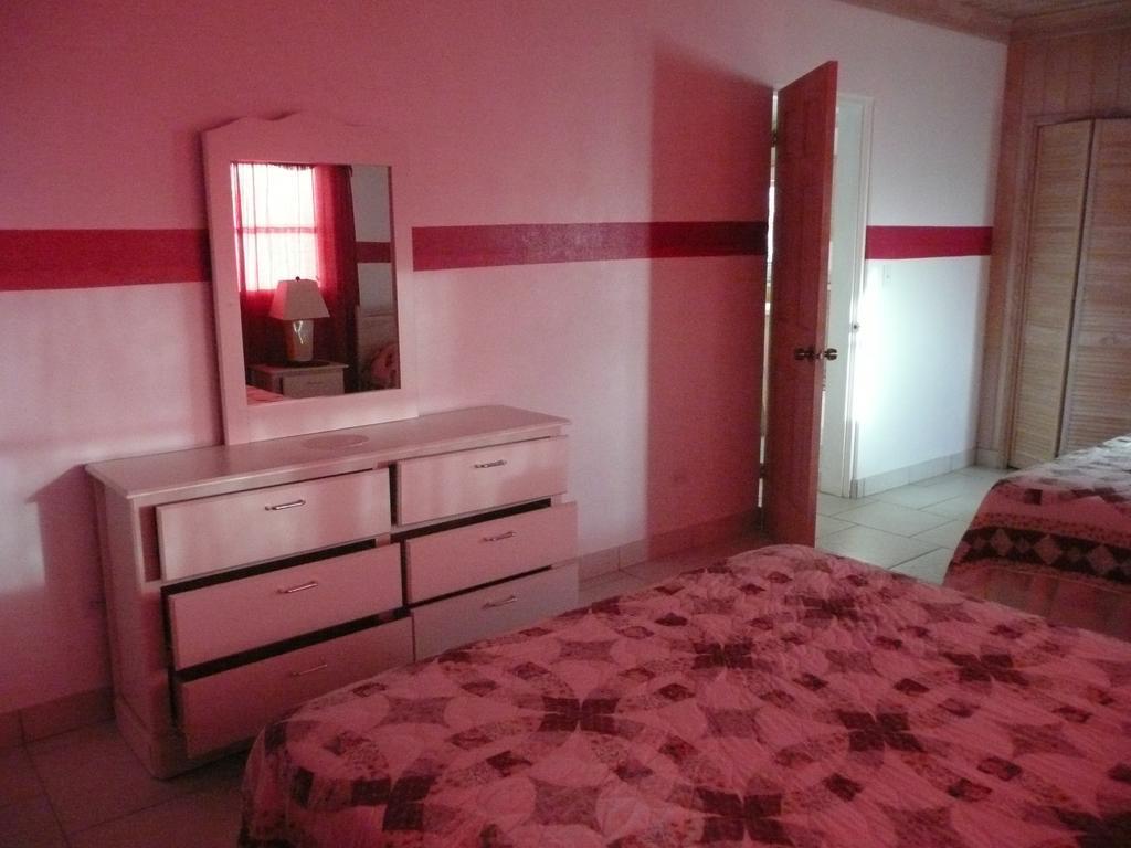Villa Cut George Town